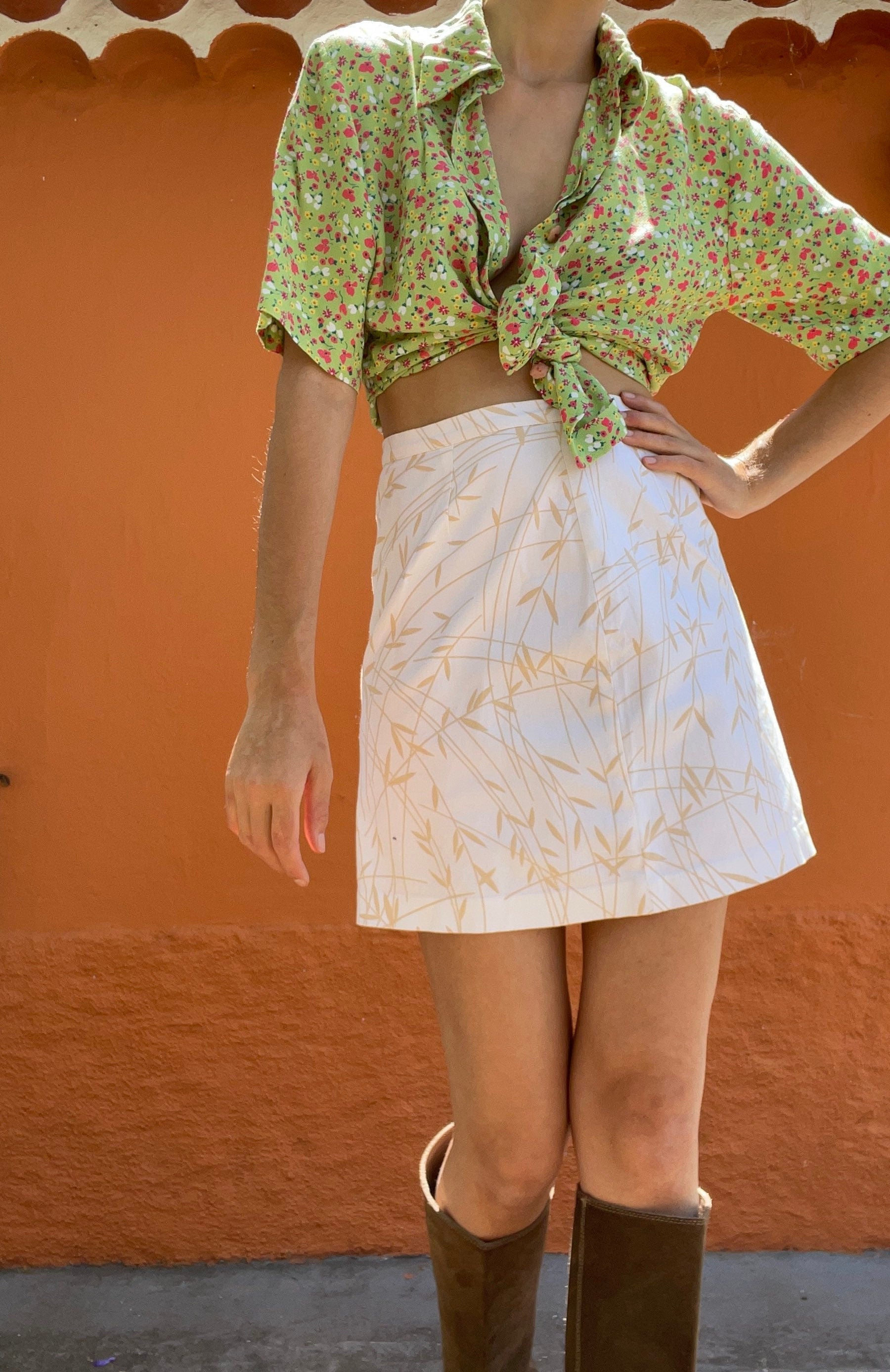 Vintage green flower top, Retro floral blouse, Cute summer shirt, Button-up oversized 70s blouse,