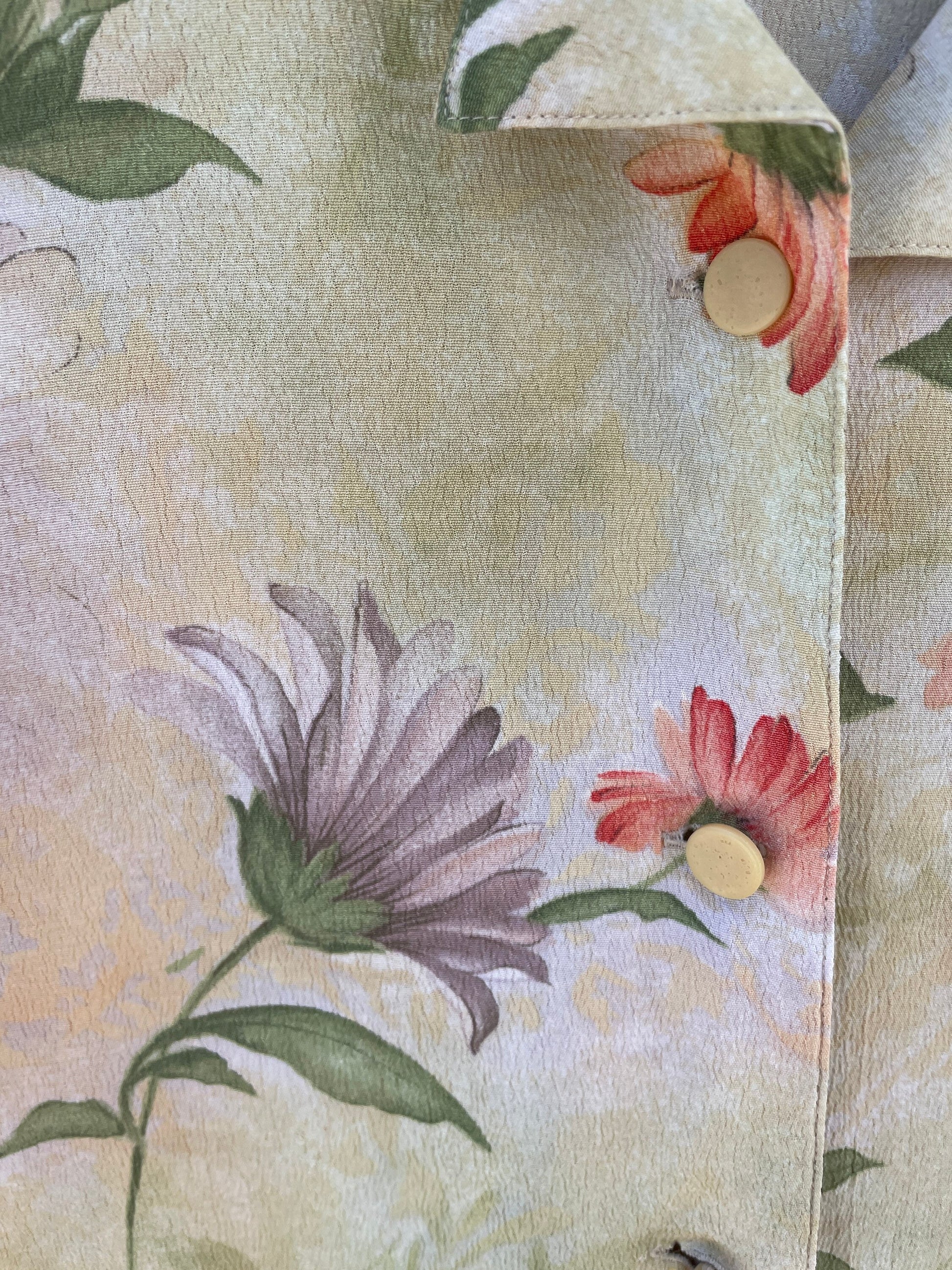 Vintage pastel floral blouse, Sweet flower patterned top, Cute summer shirt, Button-up oversized 70s blouse,