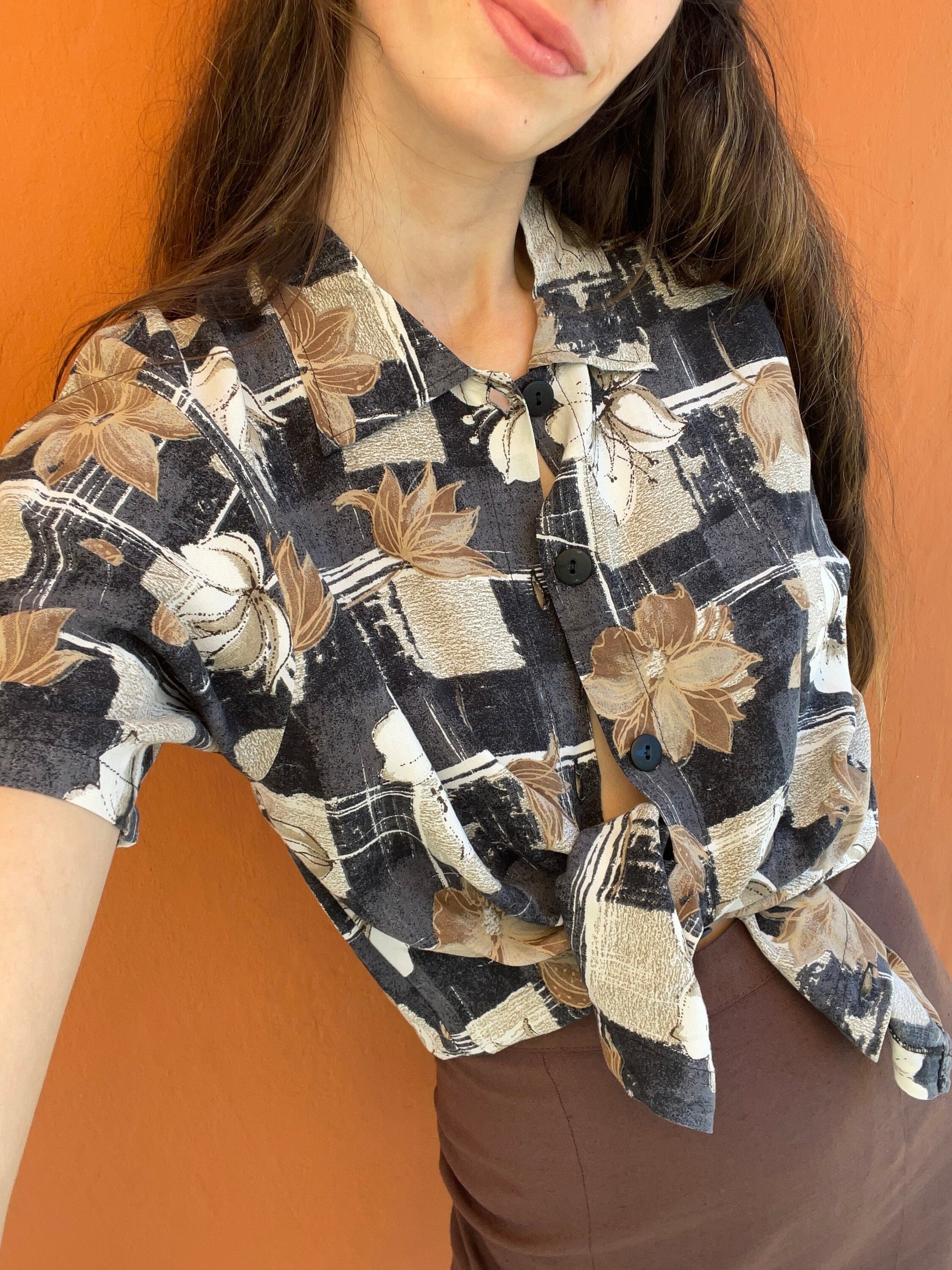 Vintage Groovy Woman Blouse Oversized 80s Retro Floral Shirt Lightweight Summer Hippie Top