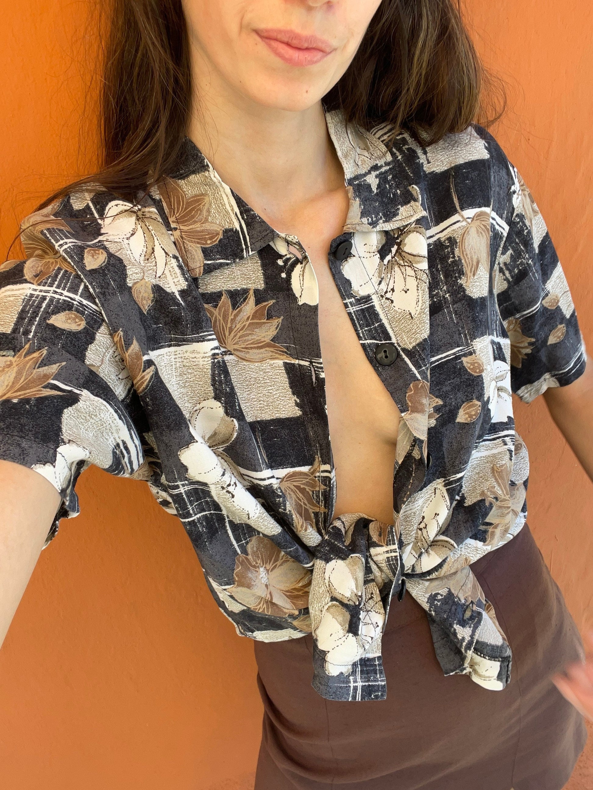 Vintage Groovy Woman Blouse Oversized 80s Retro Floral Shirt Lightweight Summer Hippie Top