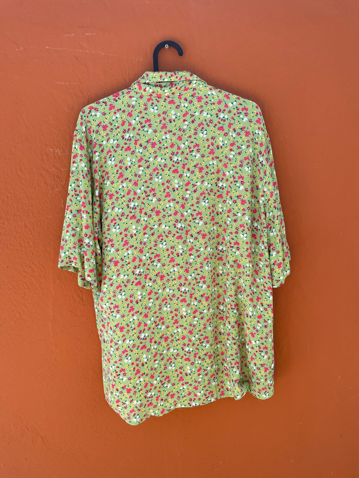 Vintage green flower top, Retro floral blouse, Cute summer shirt, Button-up oversized 70s blouse,