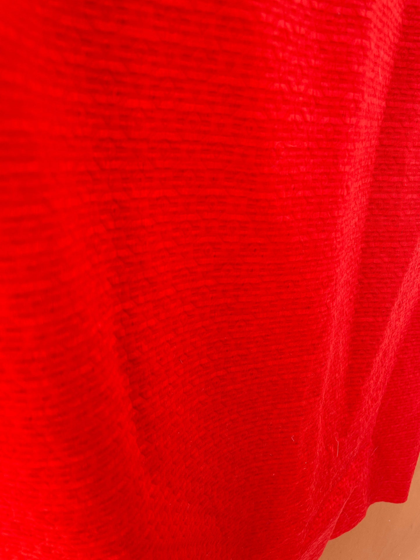 Vintage Scarlet Red Pencil Skirt | Retro 90s Officecore Vibes | Size S | Back Slit & Zipper Closure