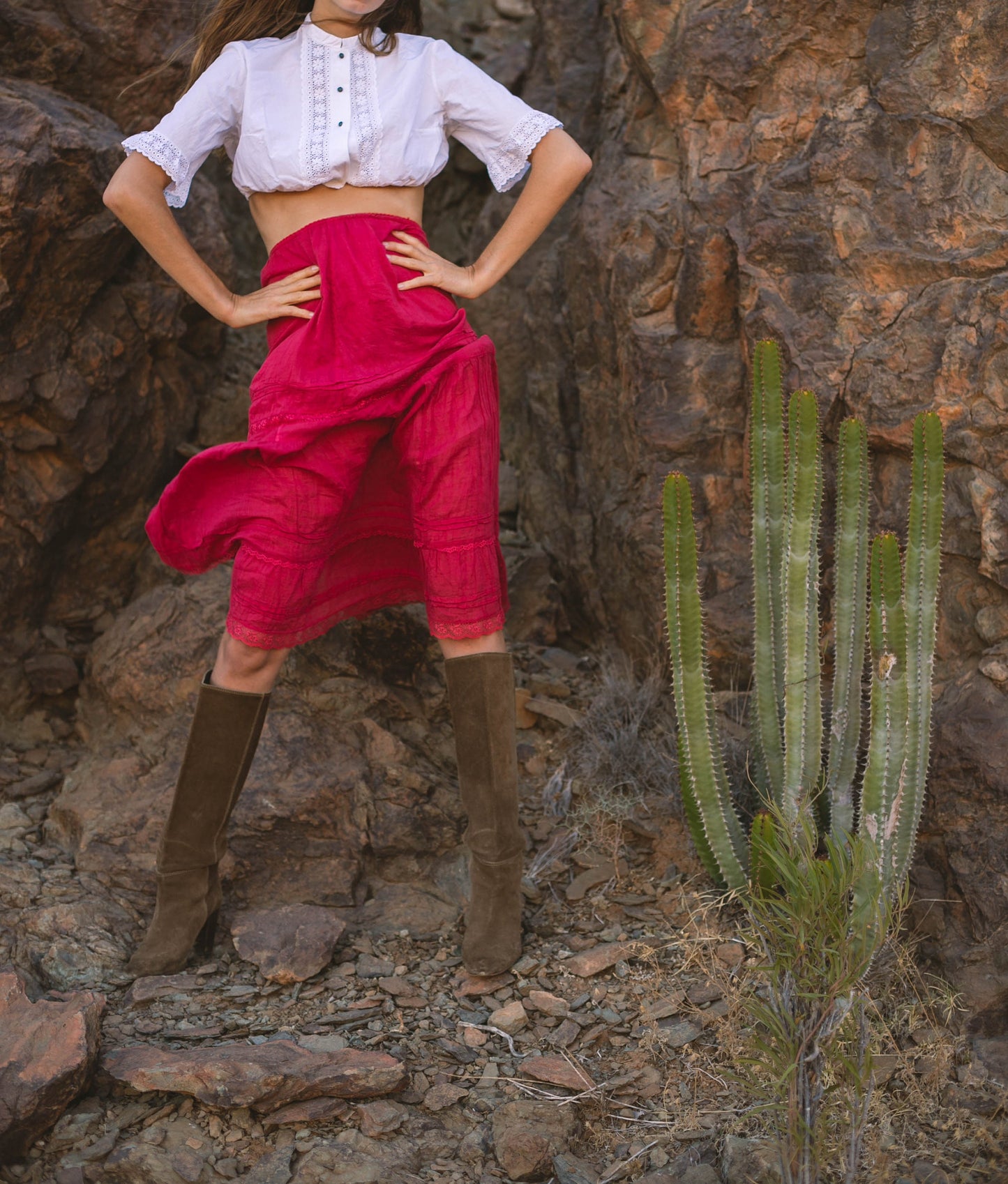 Vintage Austrian Romantic Cropped Blouse with Lace Detailing & Buttons, 100% Cotton Amann Top, Size L, High Waist Showpiece