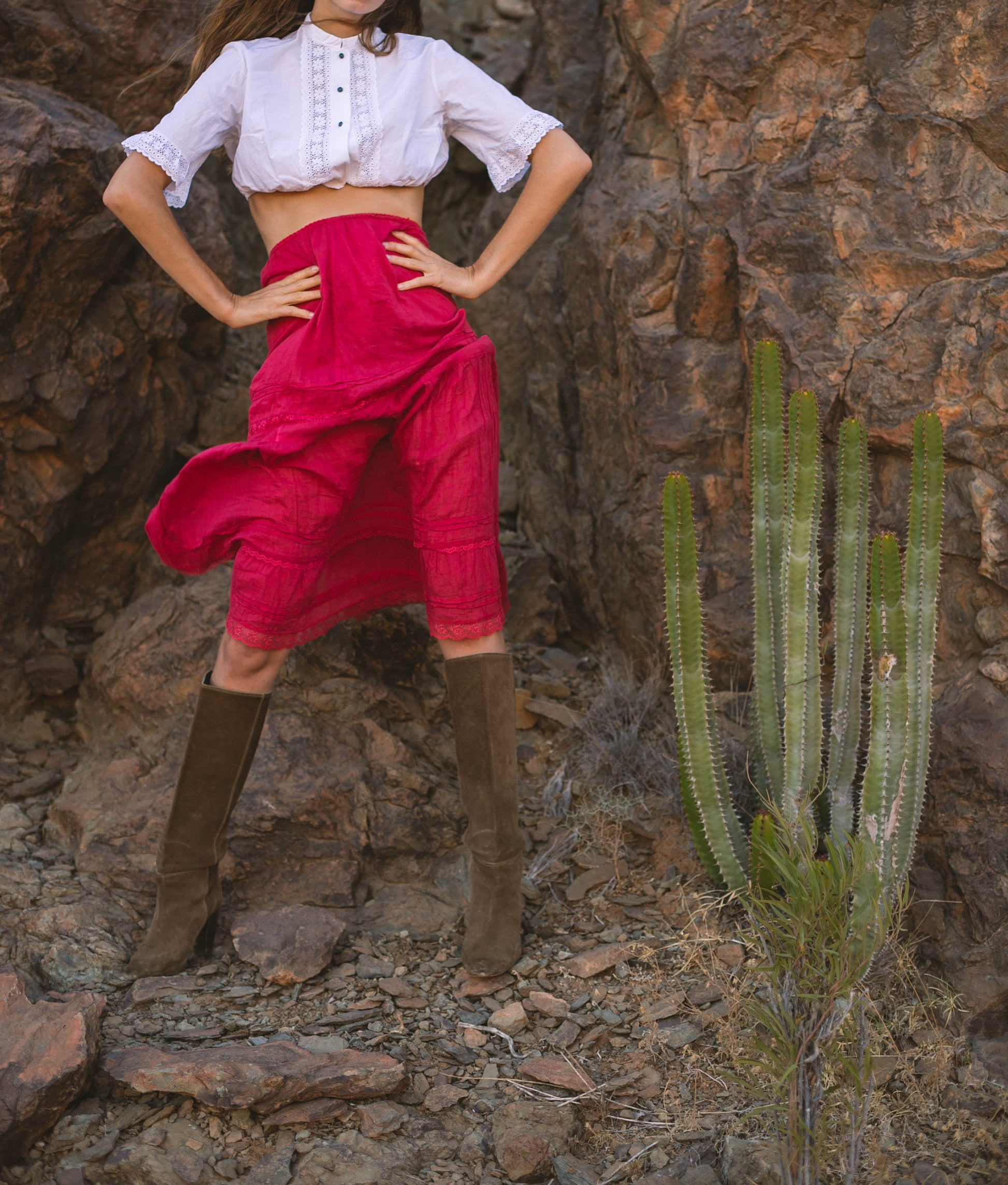 Vintage Austrian Romantic Cropped Blouse with Lace Detailing & Buttons, 100% Cotton Amann Top, Size L, High Waist Showpiece