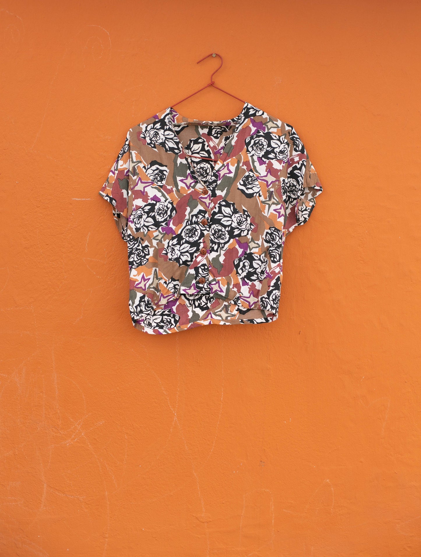 Y2K Floral Print Cropped Shirt – Vintage Blouse with Bold Roses, Size S / EU 36