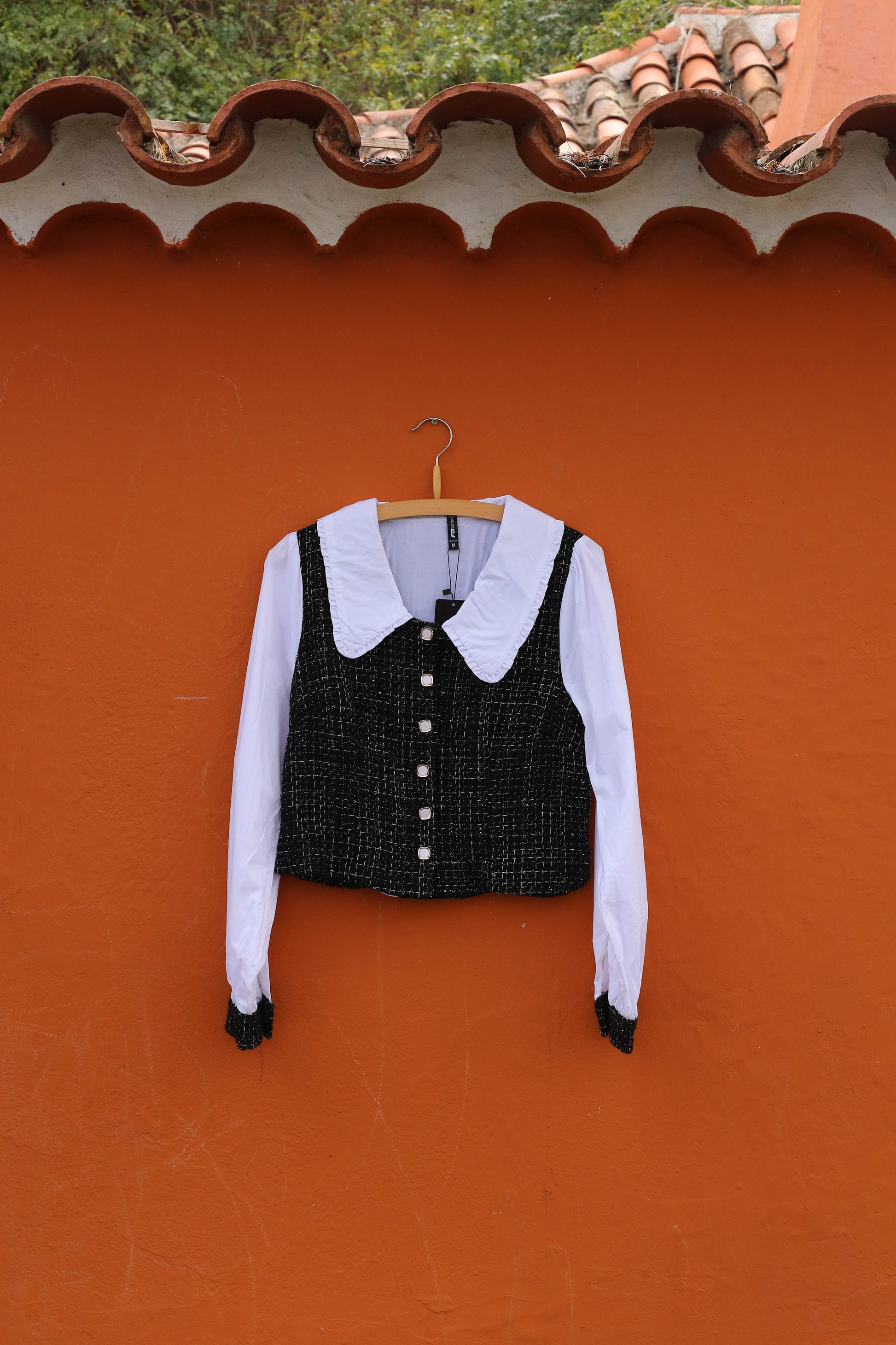 Vintage-Inspired Black & White Top, Perfect for Chic Layering, Vintage puff sleeve top