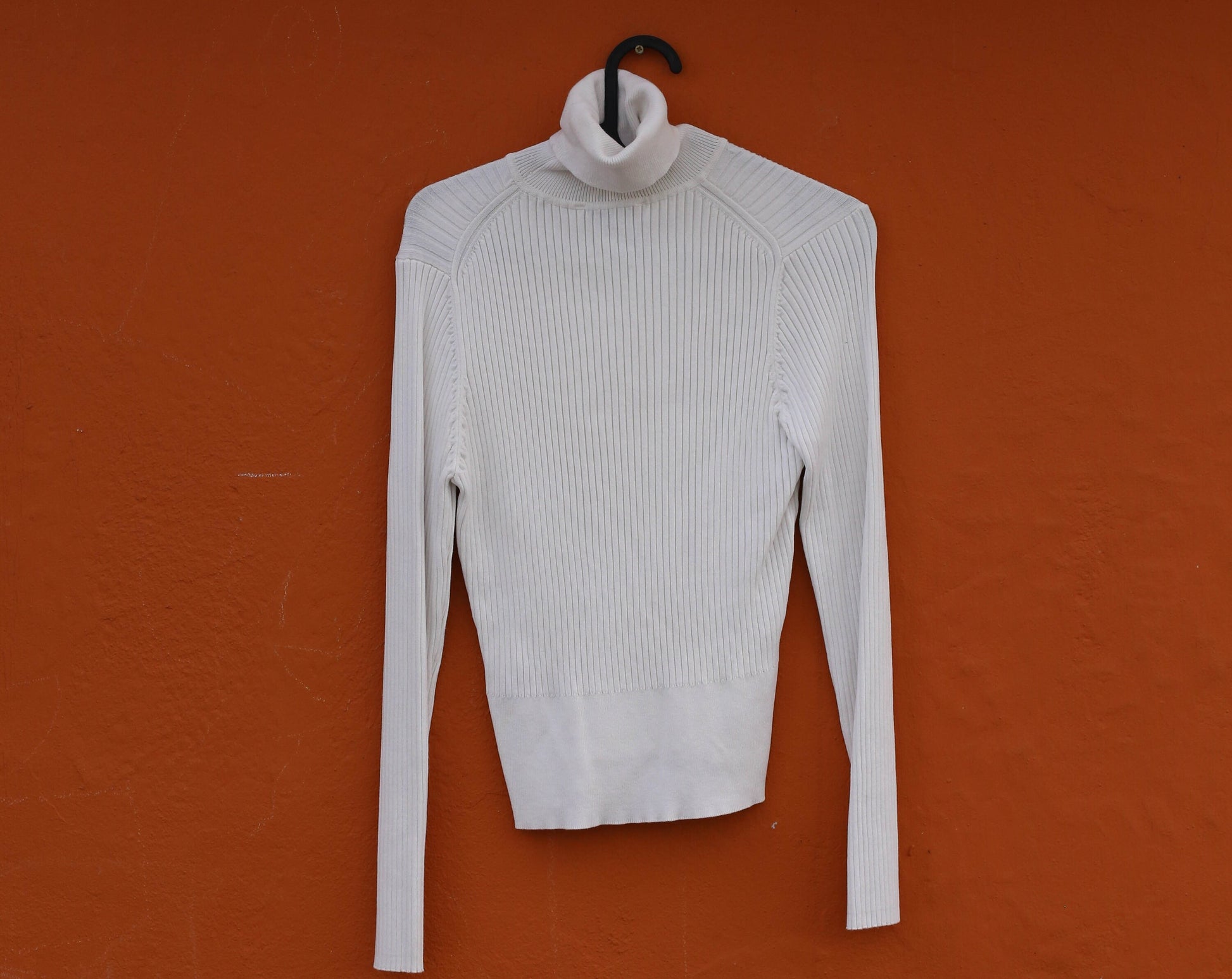 Vintage Y2k white turtleneck top, Classic White Turtleneck, Cozy Vintage Knit, Layering essential