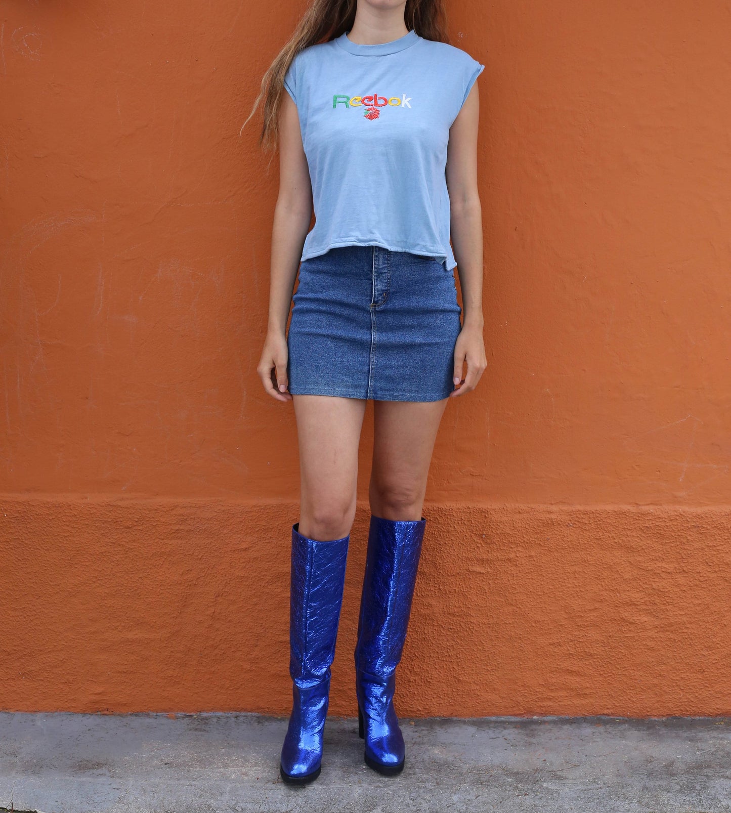 Vintage Reebok cap sleep camisole, Retro 90s Classic Light Blue Crew Neck T-Shirt, Logo Tee, Light blue boxy fit t shirt with - S