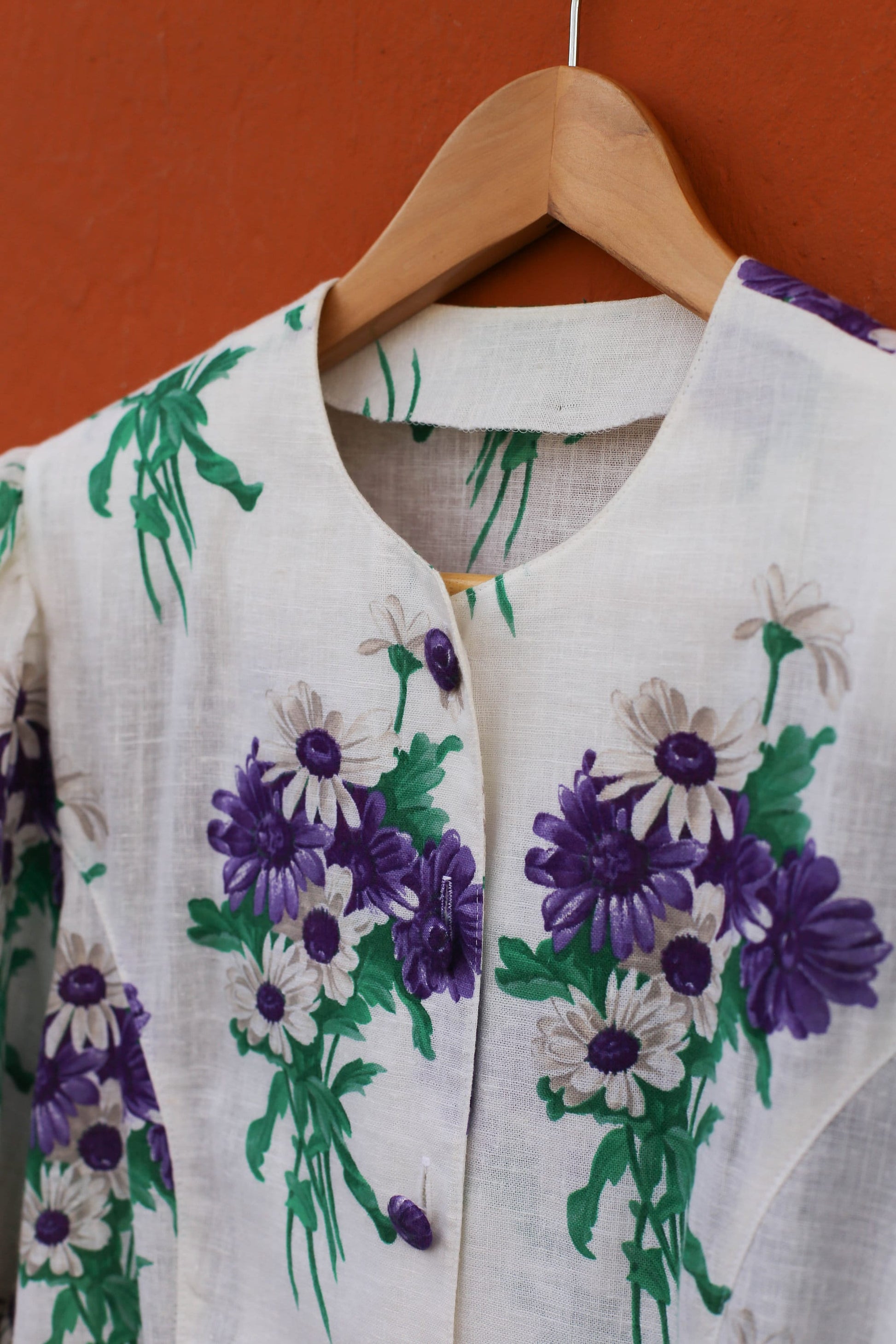 Purple and white french floral antique woman blouse, Vintage Cottage core romantic top, (US 6–8),