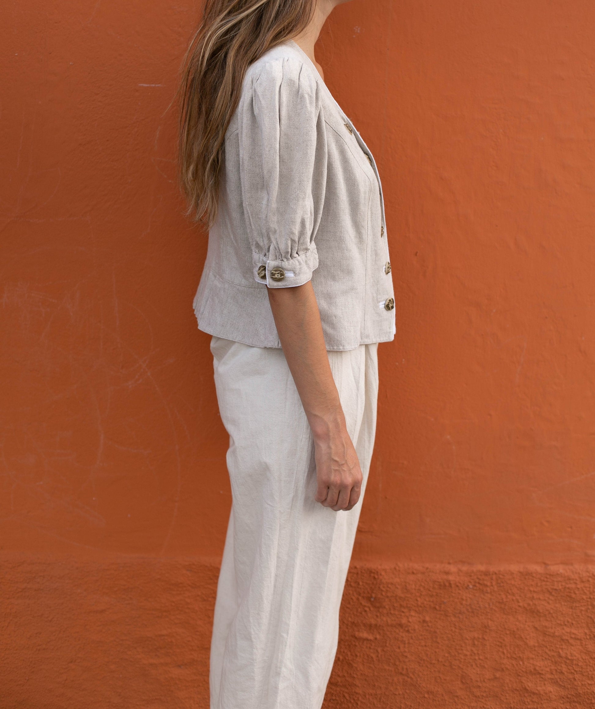 Vintage puff sleeve Linen top, German Folklore Oktoberfest blouse, Cottage Core romantic top, Lace detailing, M -L