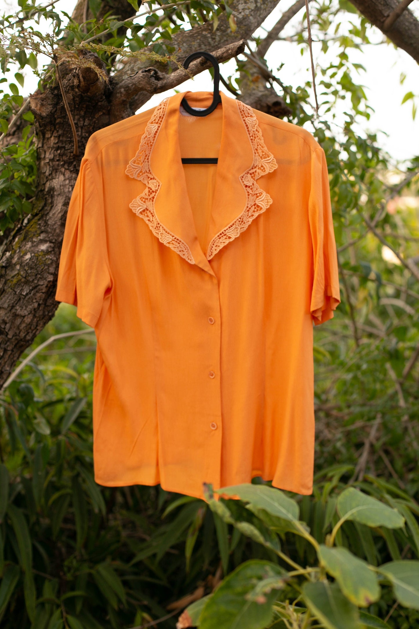 Vintage tangerine orange woman blouse, 70s blouse, Secretary blouse, Summer shirt, Elegant Blouse with Lace Collar, Summer Chic, US 12–14