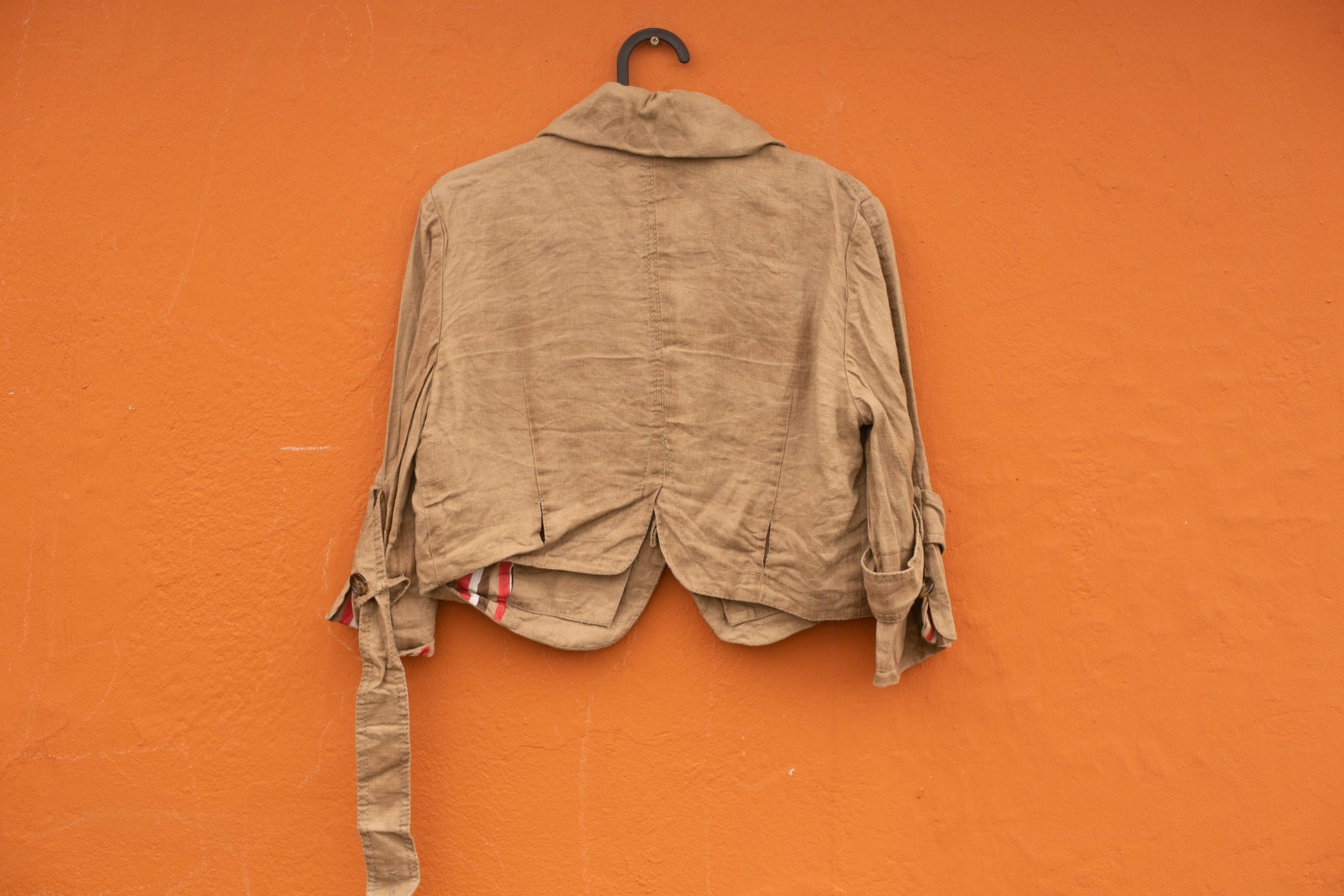 Vintage Daniel Hechter Paris Brown Cropped Linen-Feel Jacket, Tan elegant summer blazer, French vintage designer clothign for women