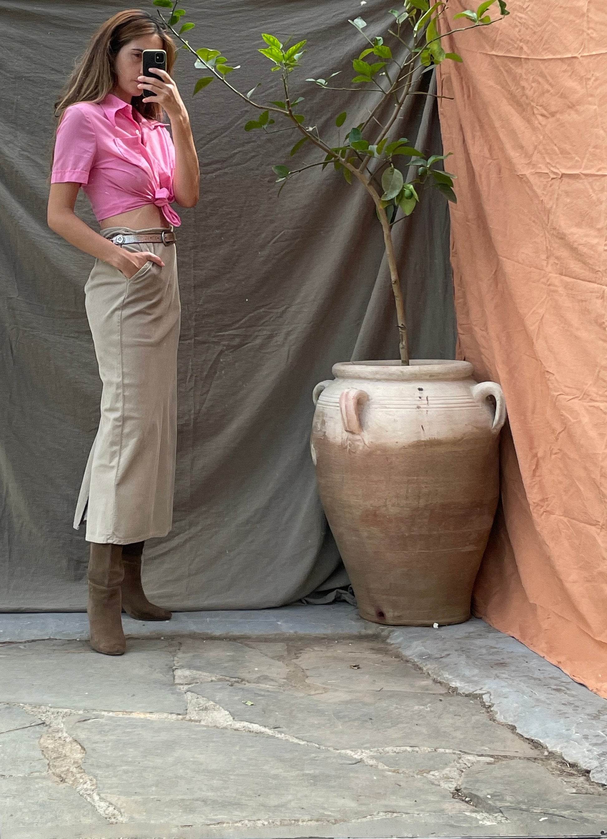 Vintage Bubblegum Pink Blouse - Feminine Button-Down - Casual Chic barbiecore outfit