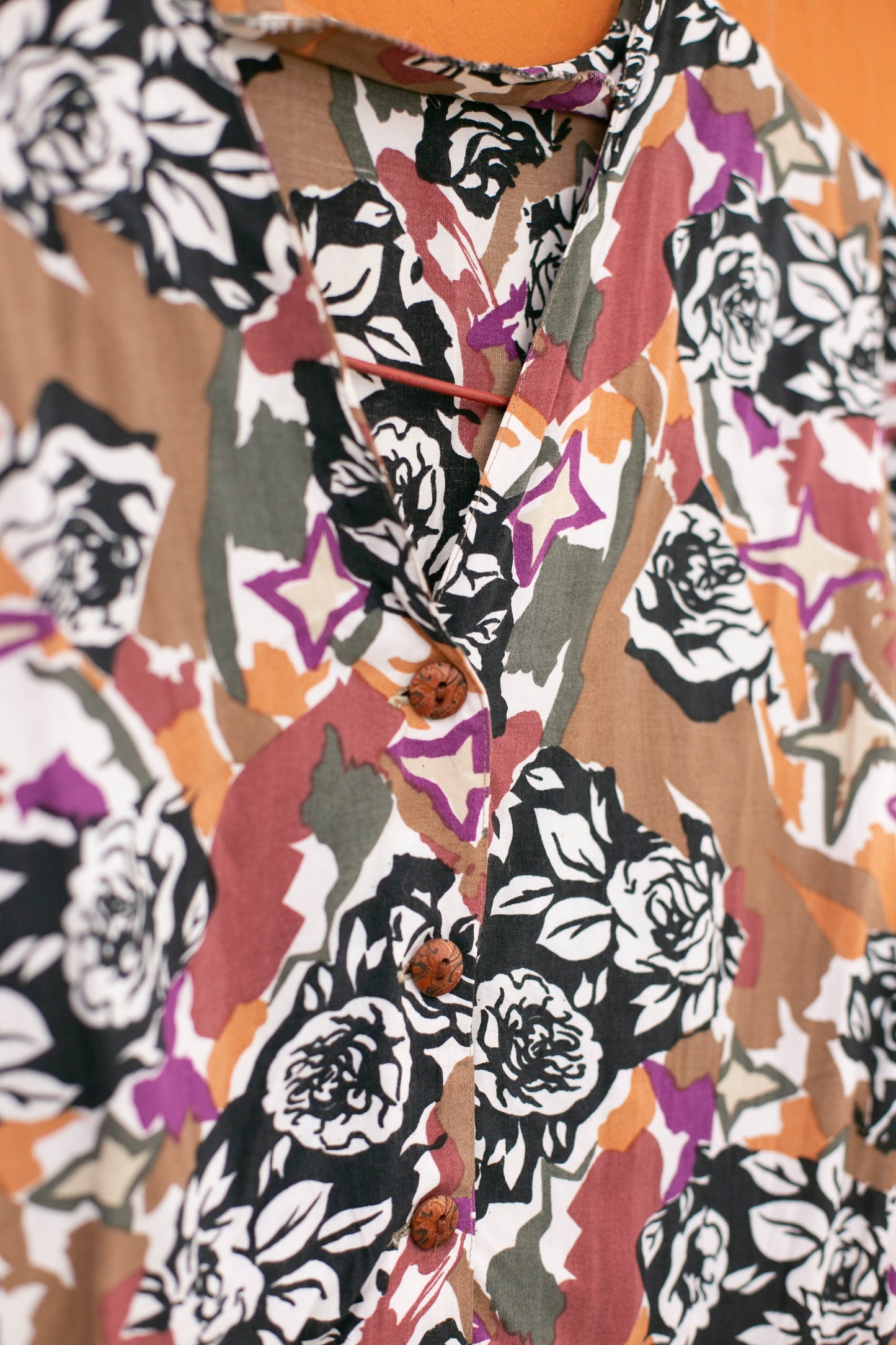 Y2K Floral Print Cropped Shirt – Vintage Blouse with Bold Roses, Size S / EU 36