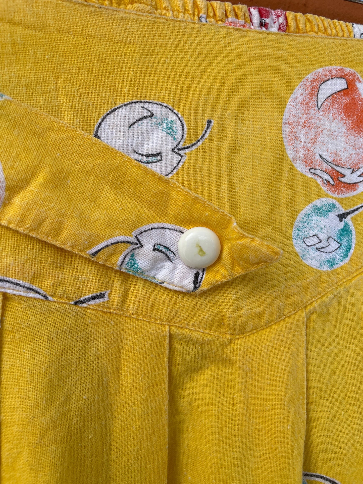 Sunny Delight Pleated Skirt with Quirky Fruit Print - Vintage High-Waisted Skirt with Pockets