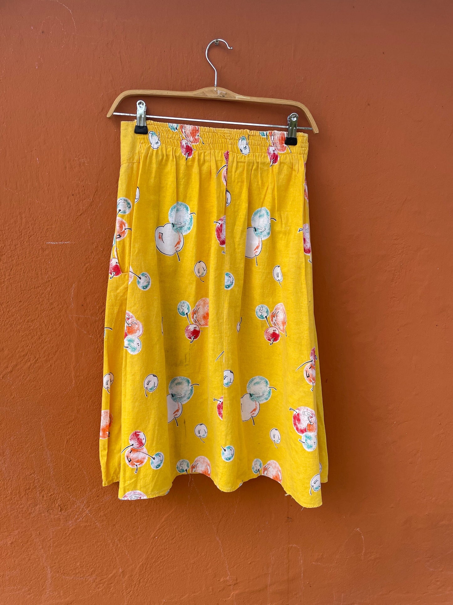 Sunny Delight Pleated Skirt with Quirky Fruit Print - Vintage High-Waisted Skirt with Pockets