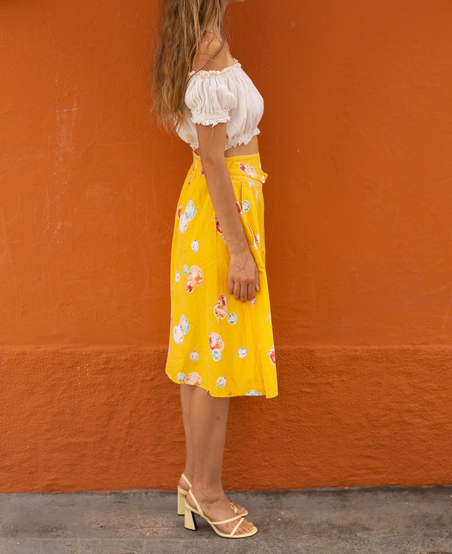 Sunny Delight Pleated Skirt with Quirky Fruit Print - Vintage High-Waisted Skirt with Pockets