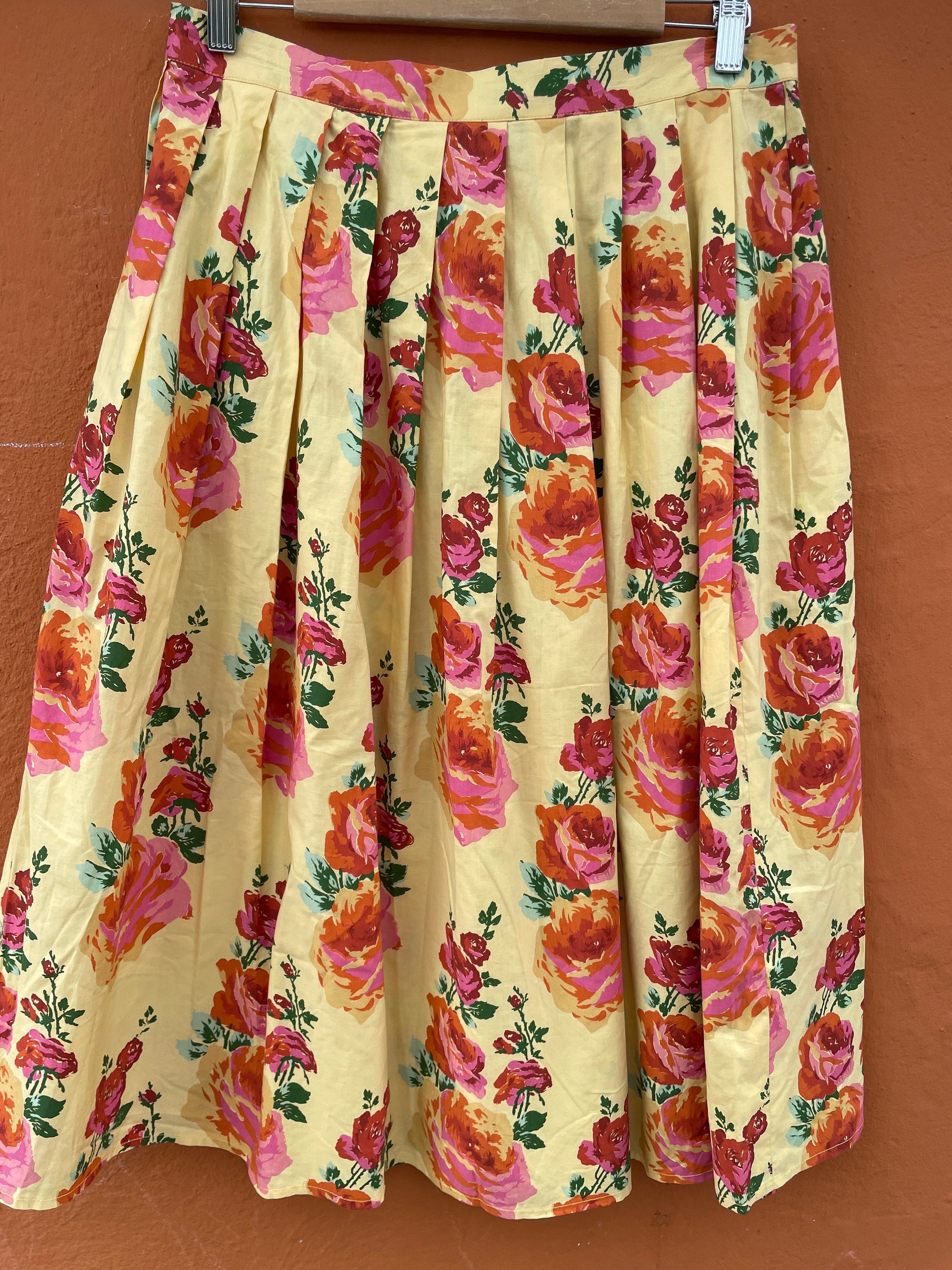 Retro yellow floral midi high waist skirt, Vintage Ungaro Ter Paris pleated wedding guest skirt, Summer picnic designer wear, Made in Italy