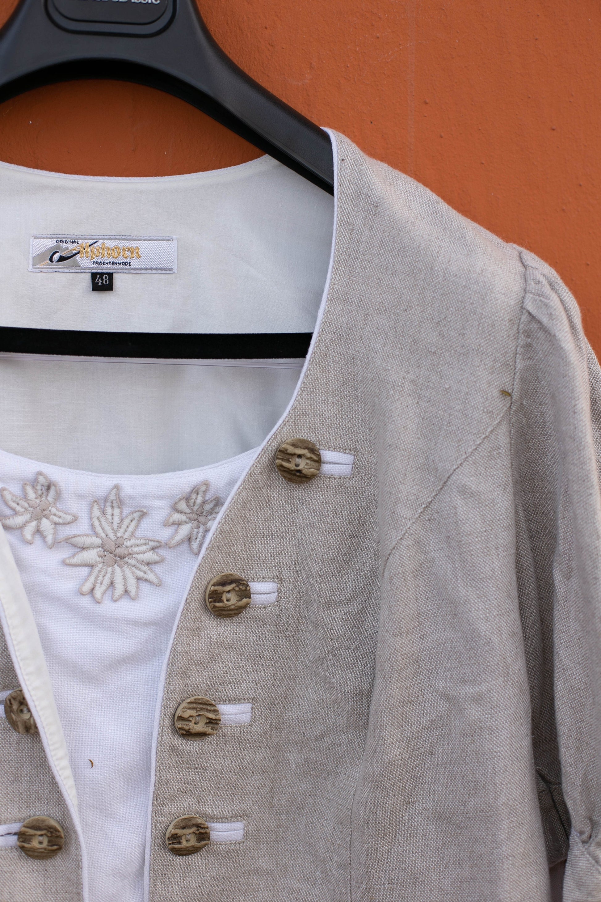 Vintage puff sleeve Linen top, German Folklore Oktoberfest blouse, Cottage Core romantic top, Lace detailing, M -L