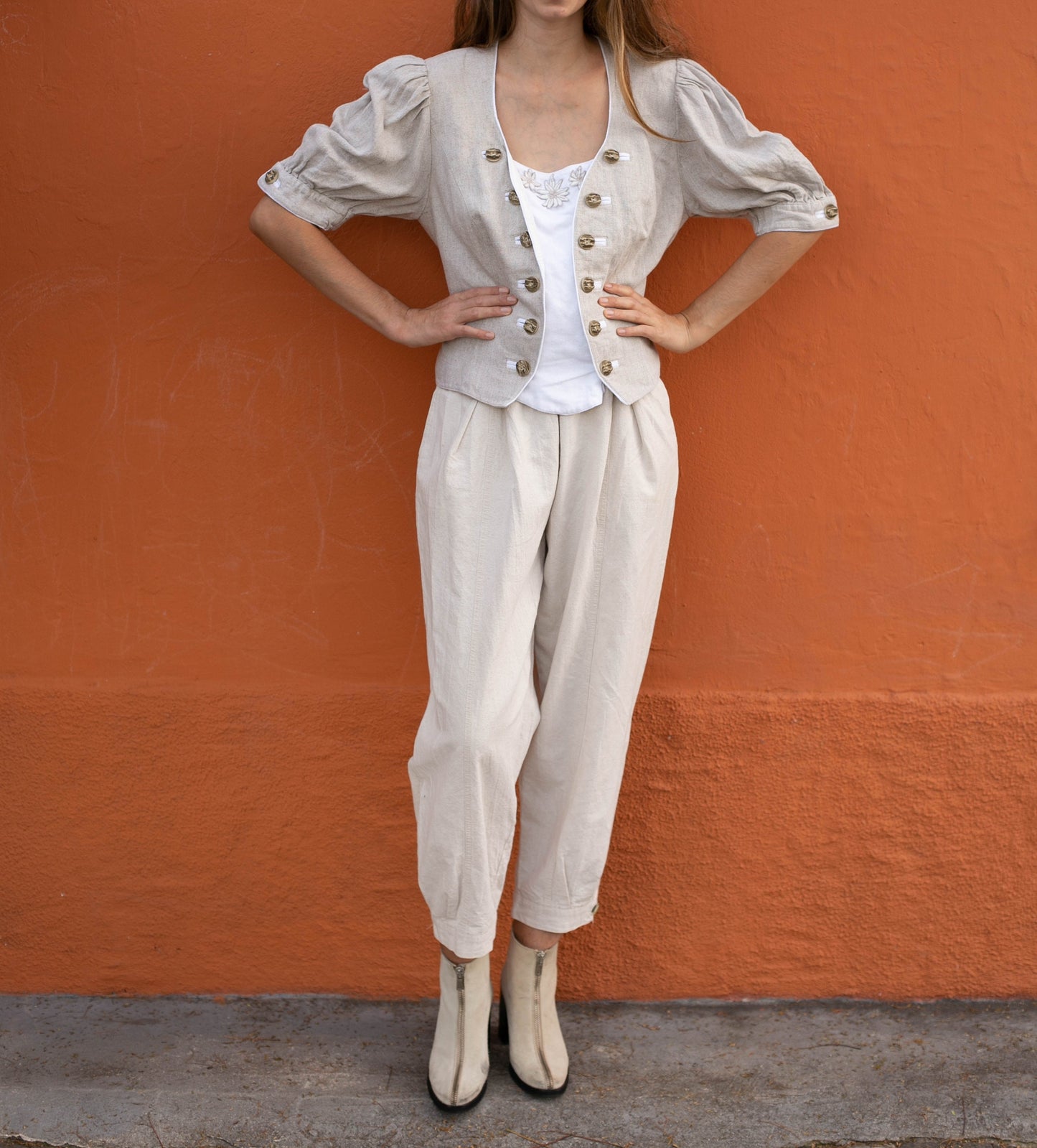 Vintage puff sleeve Linen top, German Folklore Oktoberfest blouse, Cottage Core romantic top, Lace detailing, M -L