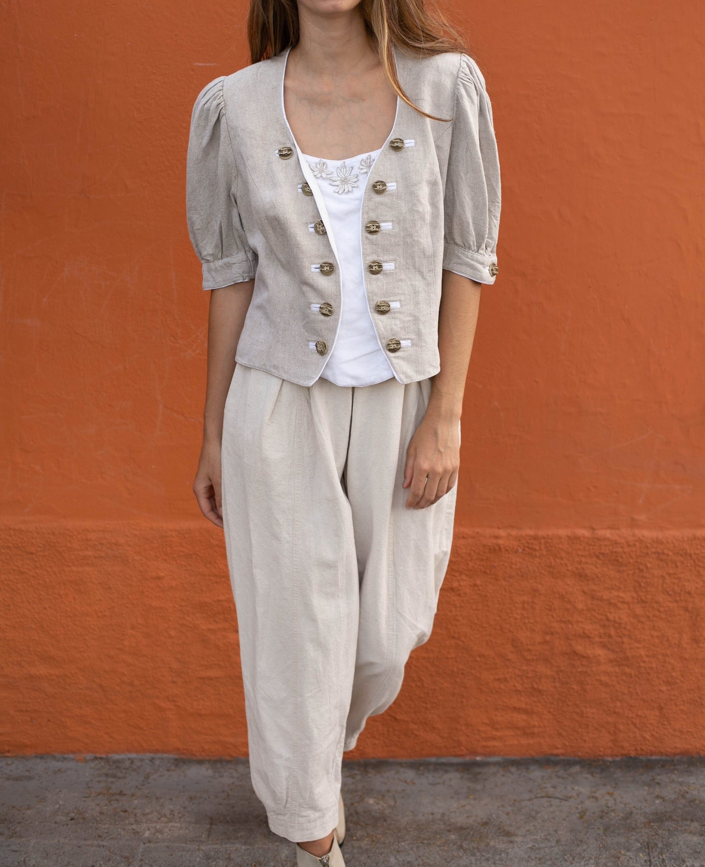 Vintage puff sleeve Linen top, German Folklore Oktoberfest blouse, Cottage Core romantic top, Lace detailing, M -L