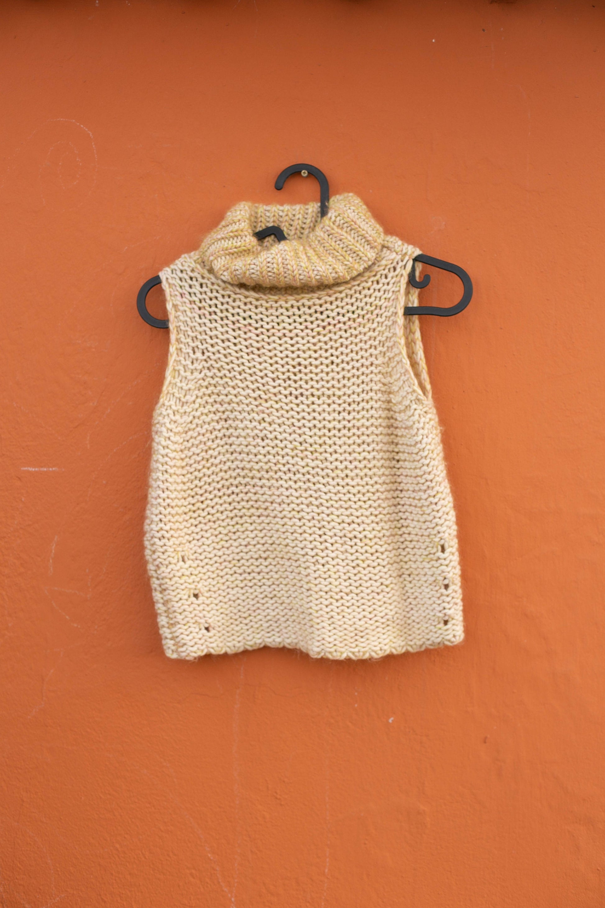 Maria di Ripabianca Cashmere Turtleneck, Designer turtleneck knitwear top, Sleeveless luxury wool knitted top, Basic girl