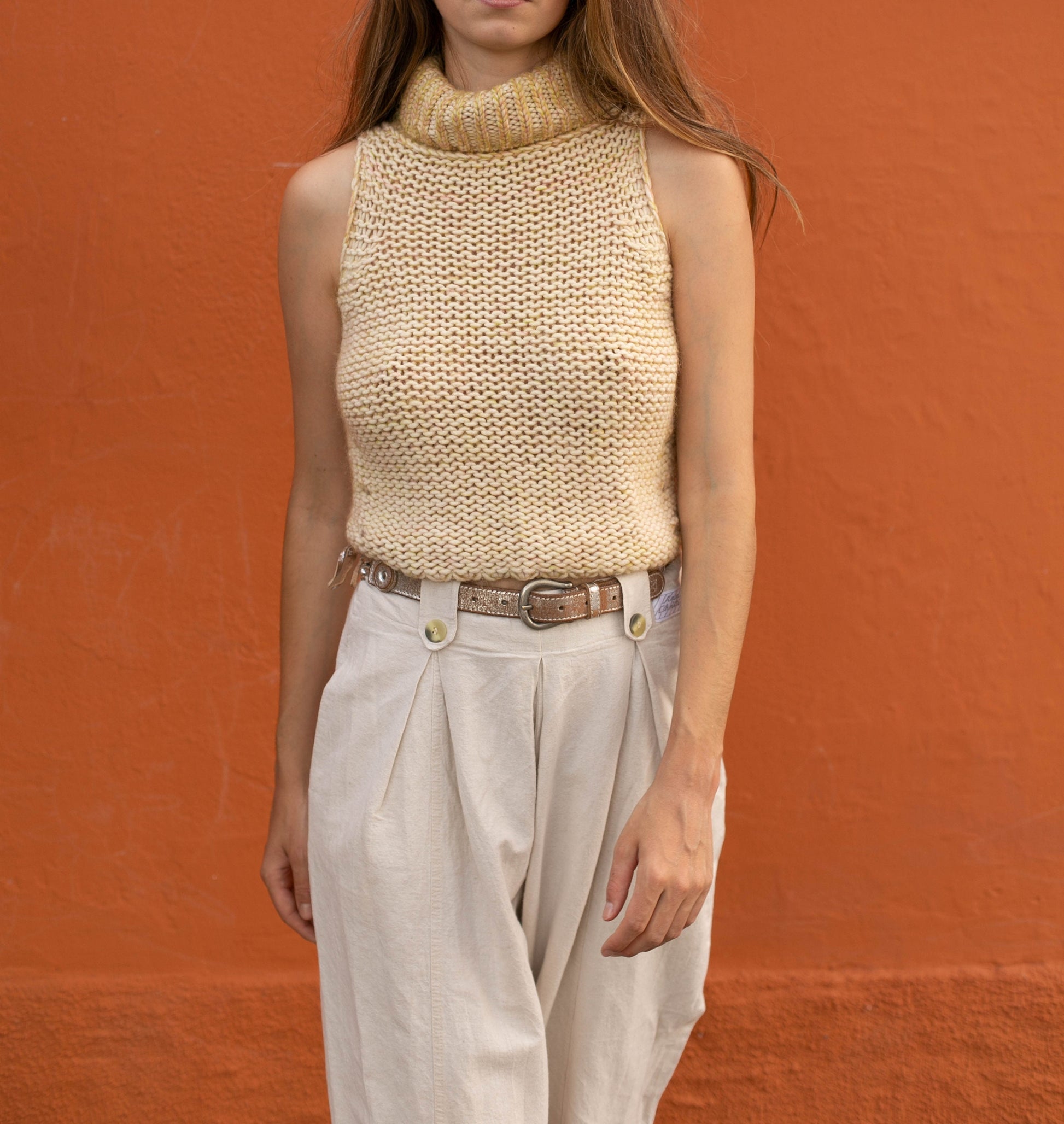 Maria di Ripabianca Cashmere Turtleneck, Designer turtleneck knitwear top, Sleeveless luxury wool knitted top, Basic girl
