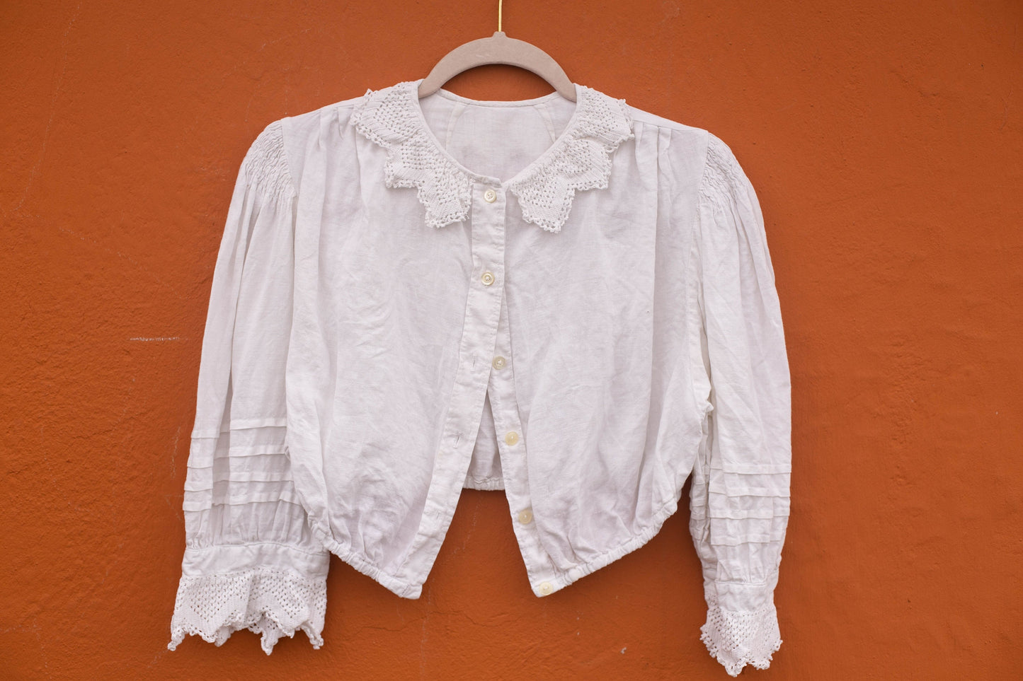 Antique french white cotton cropped top, Vintage puff sleeve Linen top, Cottage Core romantic top, Lace detailing, M -L