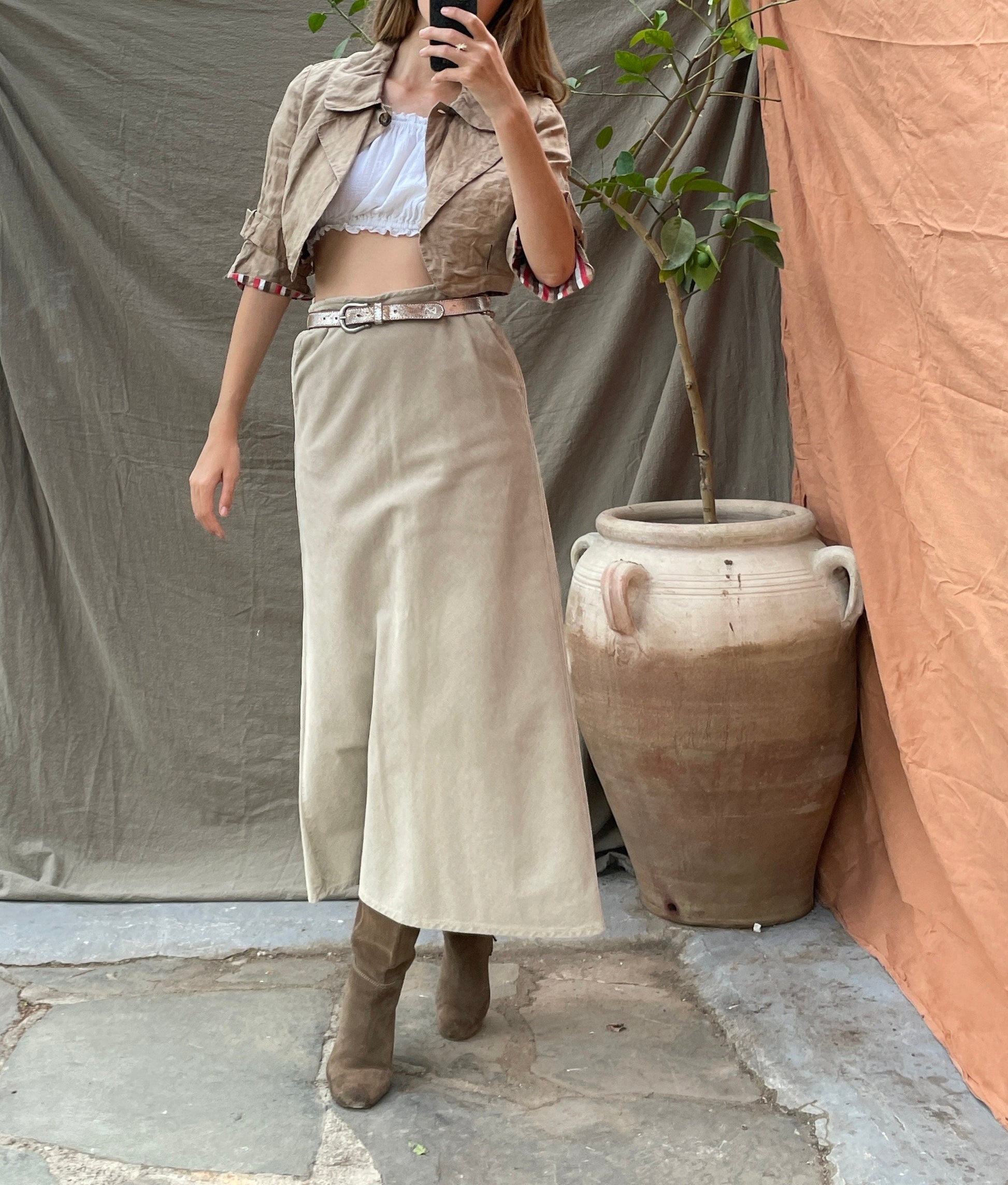 Vintage Daniel Hechter Paris Brown Cropped Linen-Feel Jacket, Tan elegant summer blazer, French vintage designer clothign for women