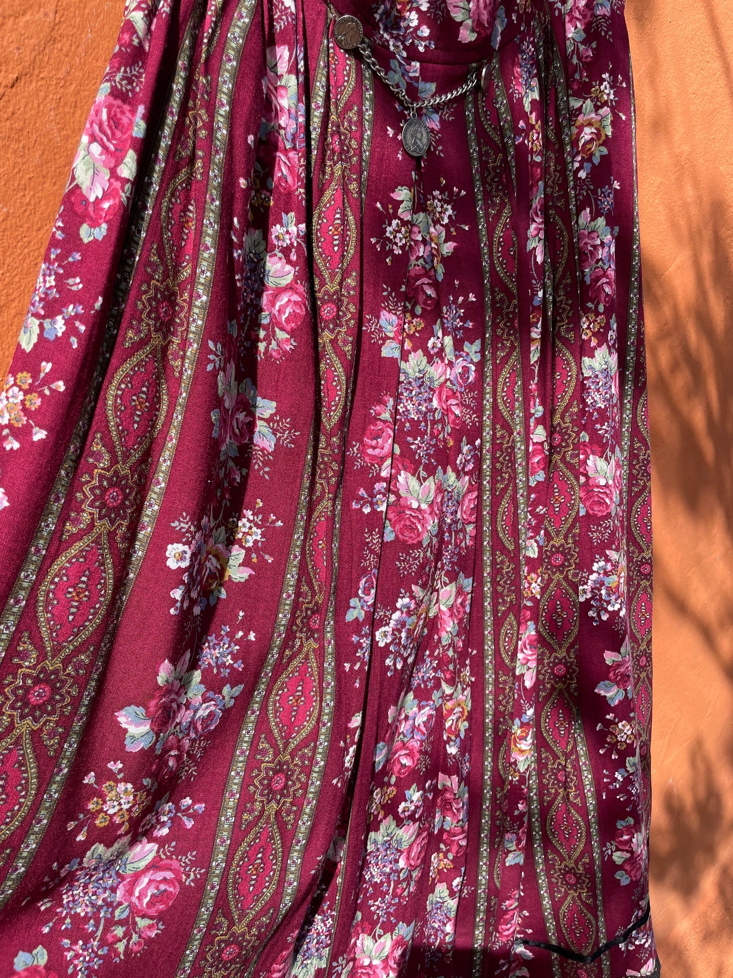 Vintage Dirndl Aesthetic Women's Skirt, Cottagecore Style, Hidden Pocket, Floral Design romantic german folklore skirt