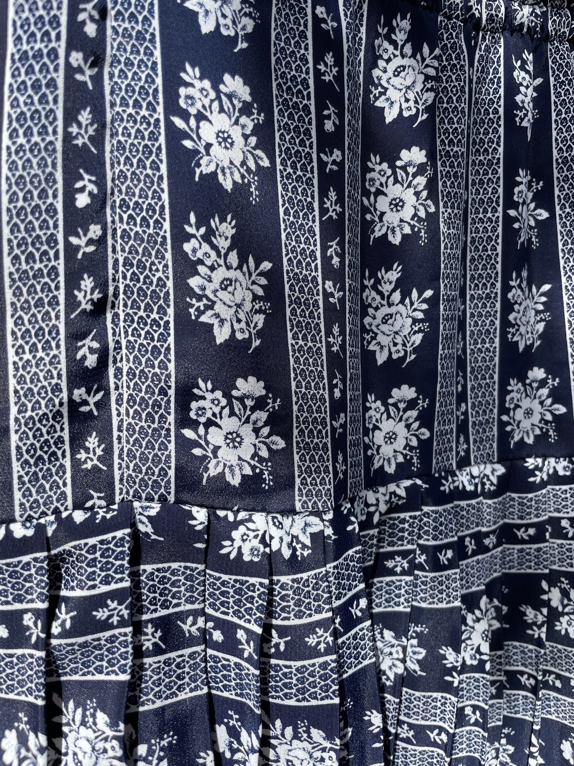 Vintage High Waist Floral Skirt, Dark Blue and White, Lightweight Summer Skirt, Boho hippie 60s outfit