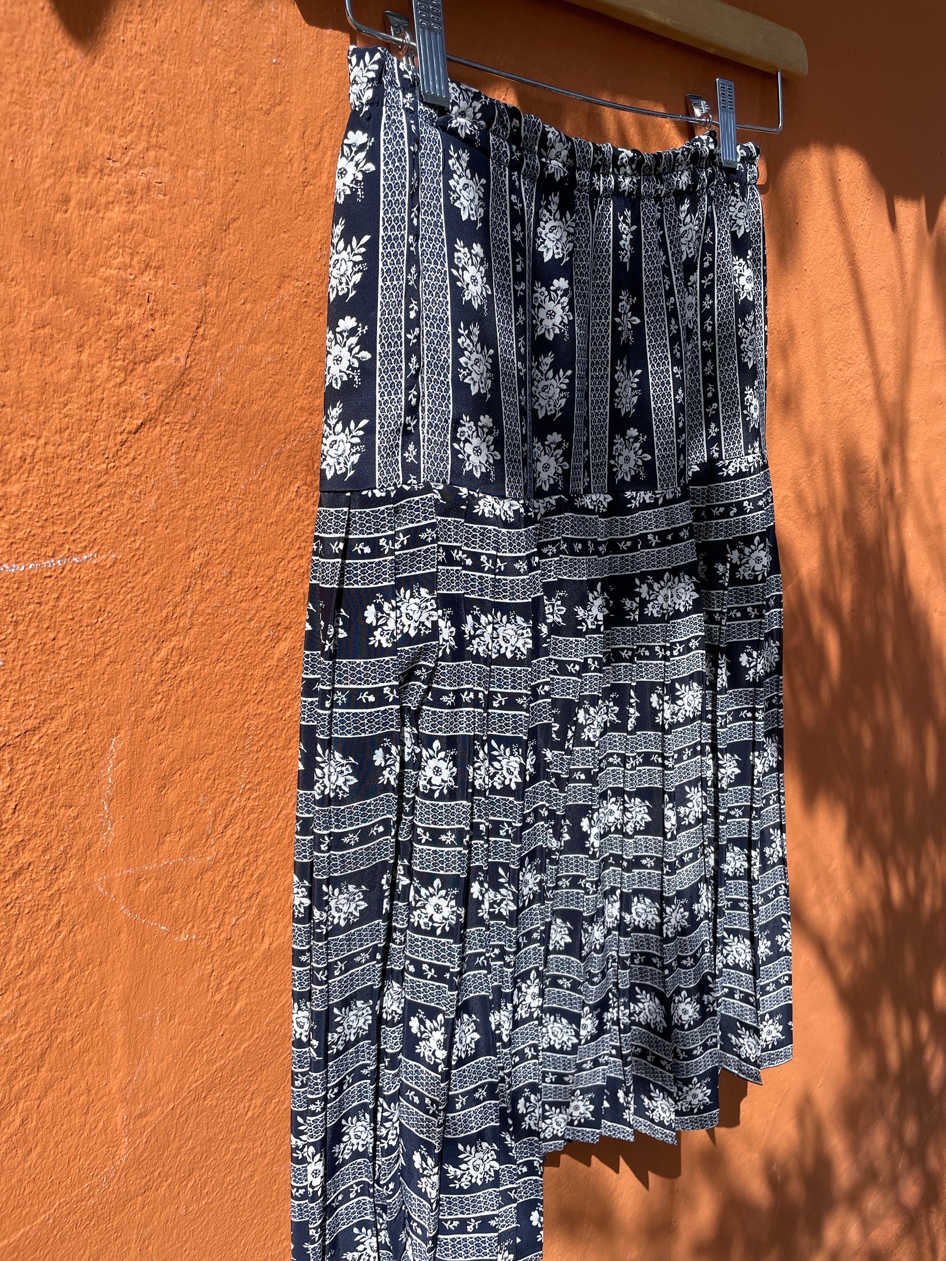 Vintage High Waist Floral Skirt, Dark Blue and White, Lightweight Summer Skirt, Boho hippie 60s outfit