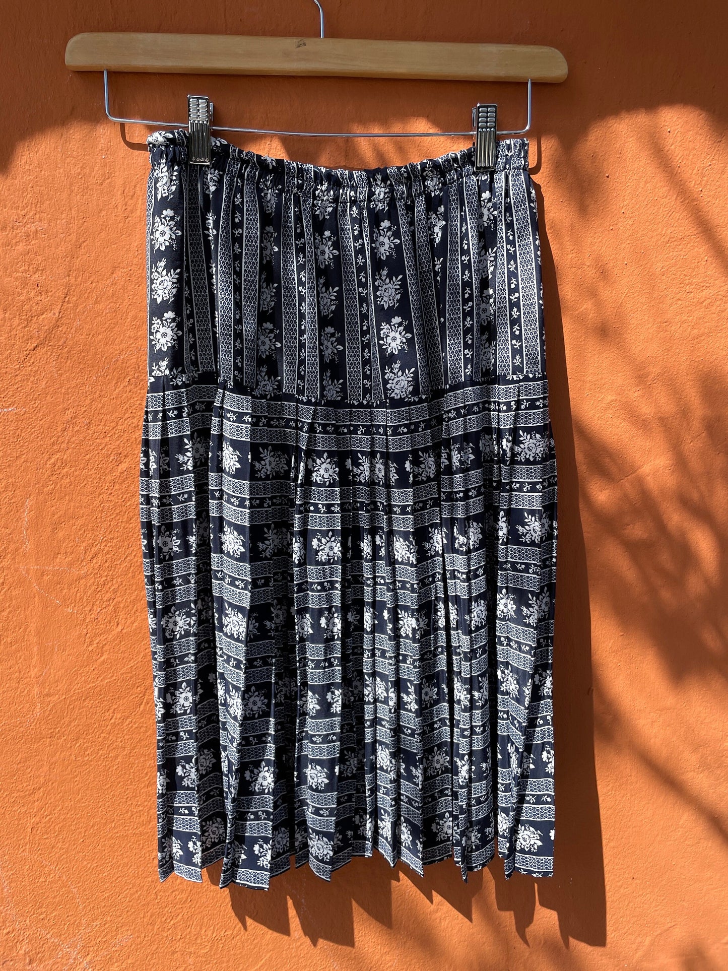 Vintage High Waist Floral Skirt, Dark Blue and White, Lightweight Summer Skirt, Boho hippie 60s outfit