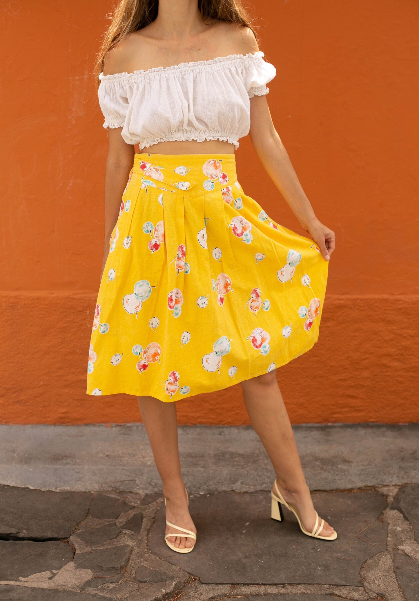 Sunny Delight Pleated Skirt with Quirky Fruit Print - Vintage High-Waisted Skirt with Pockets
