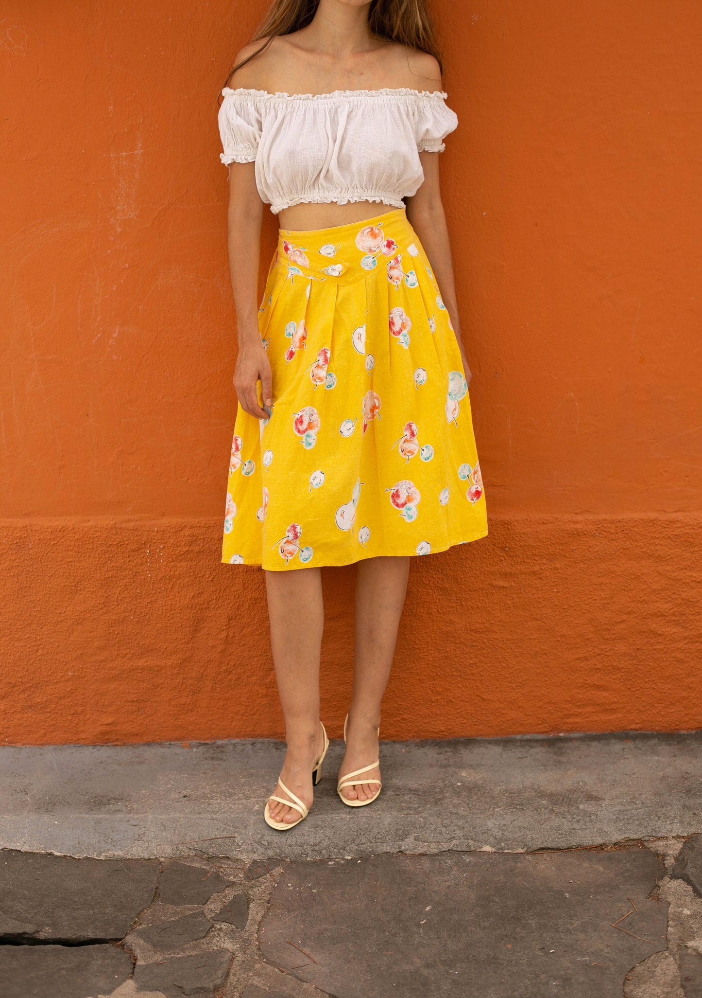Sunny Delight Pleated Skirt with Quirky Fruit Print - Vintage High-Waisted Skirt with Pockets