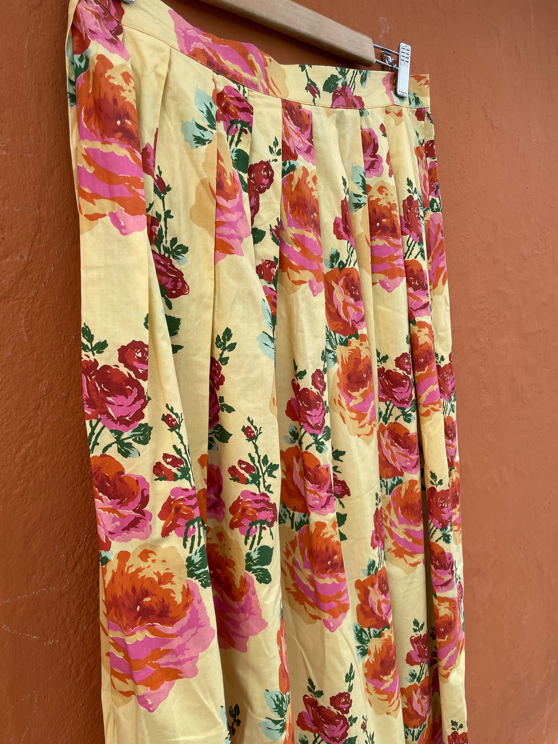 Retro yellow floral midi high waist skirt, Vintage Ungaro Ter Paris pleated wedding guest skirt, Summer picnic designer wear, Made in Italy