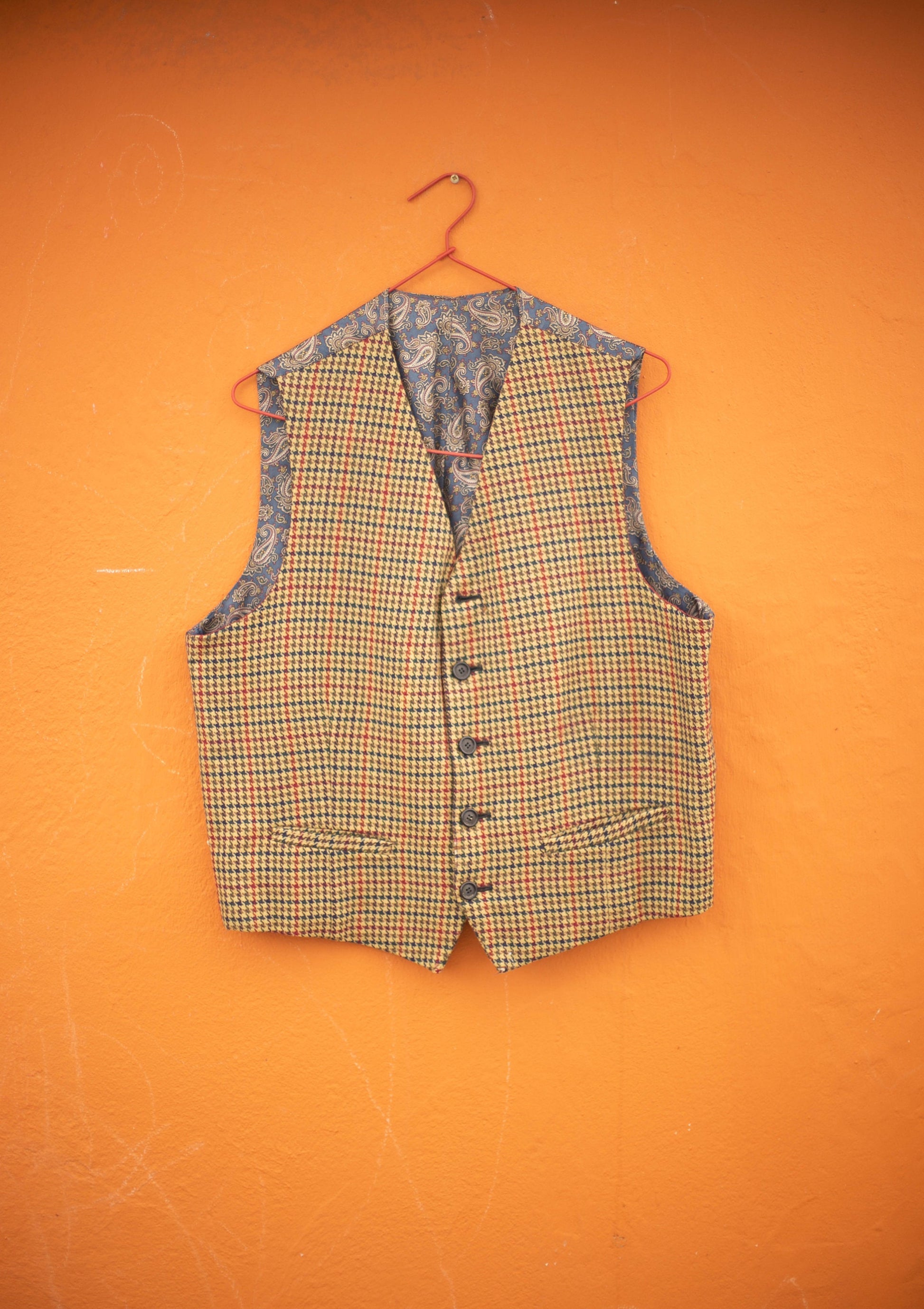 Vintage unisex oversized 80s dogtooth pattern shepherd's plaid blue brown wool vest, smart casual