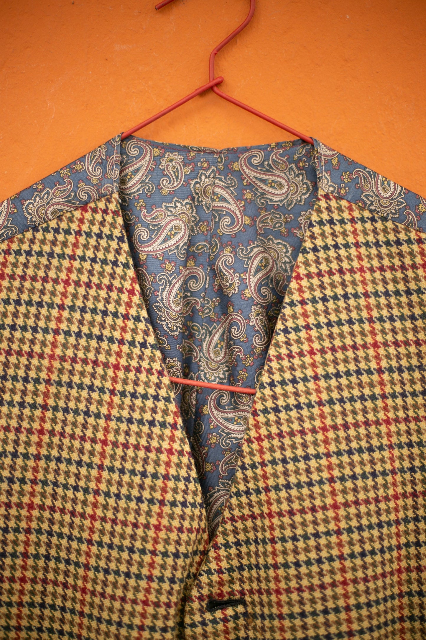 Vintage unisex oversized 80s dogtooth pattern shepherd's plaid blue brown wool vest, smart casual