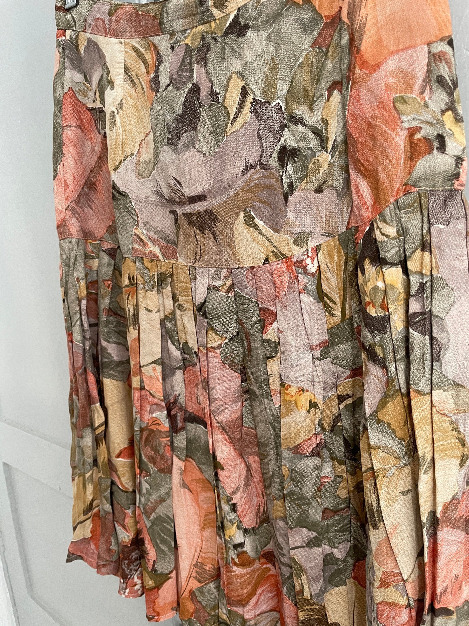 Vintage handmade floral summer skirt, Cute lightweight pleated skirt, Handmade antique woman clothing