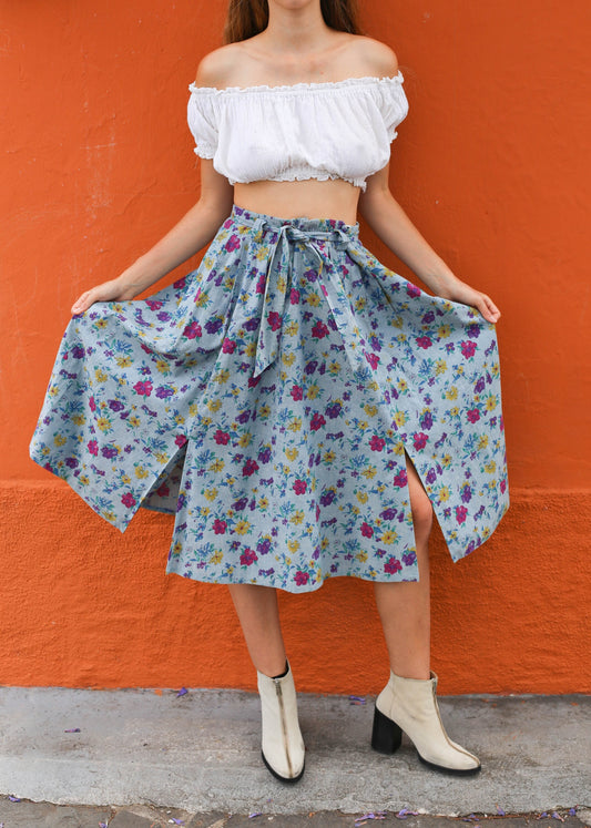 Vintage floral high waist skirt. knot tie straps around the waistline. perfect for a cottage core wardrobe.