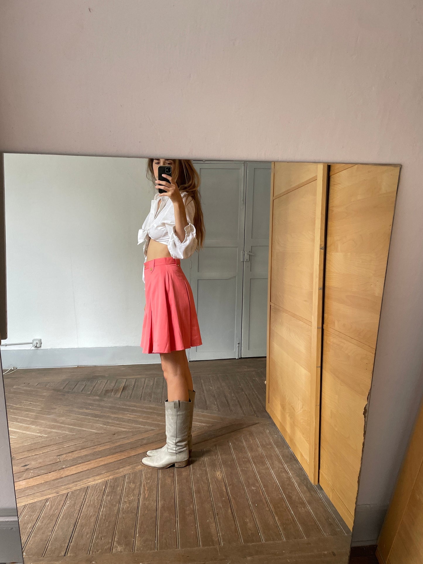 True vintage pink charlot short, Elegant Vibrant pants from the 70s