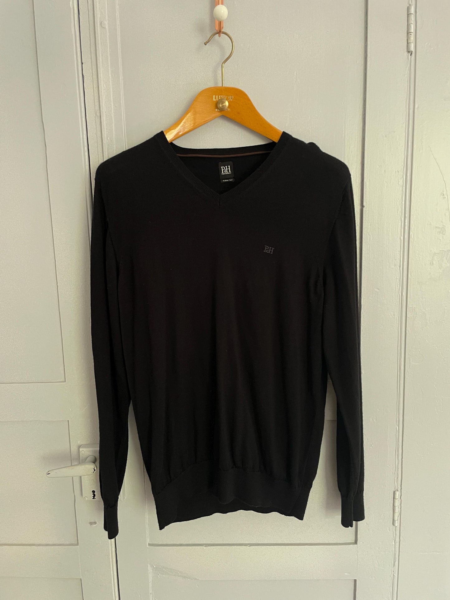 Dark academia Super soft wool v neck sweater, Vintage Pedro del Hierro merino wool jumper, Spanish designer brand black Men's wear, knitwear