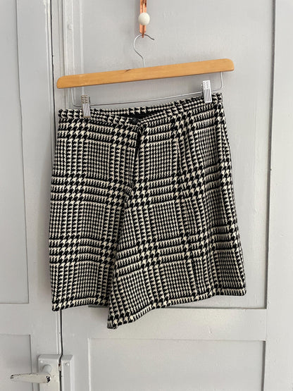 Vintage Houndstooth Wool Mini Skirt — additional view 7