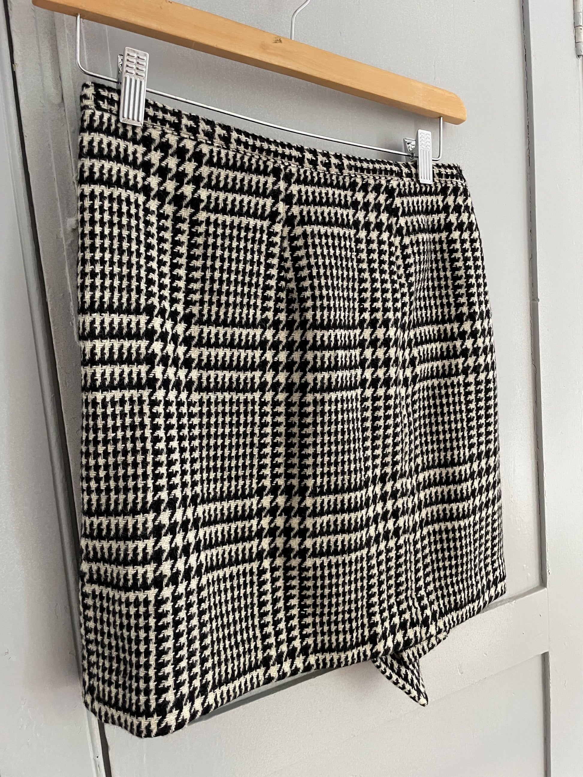 Vintage French houndstooth wool mini skirt, Unique tartan black and white winter skirt