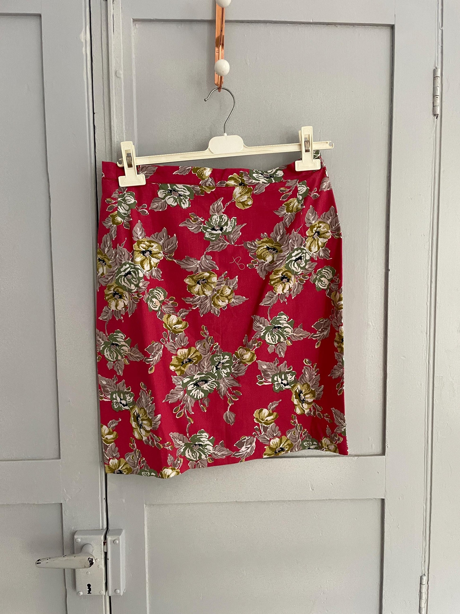 Retro pink floral skirt, High waist vintage pencil skirt, Colourful summer clothing