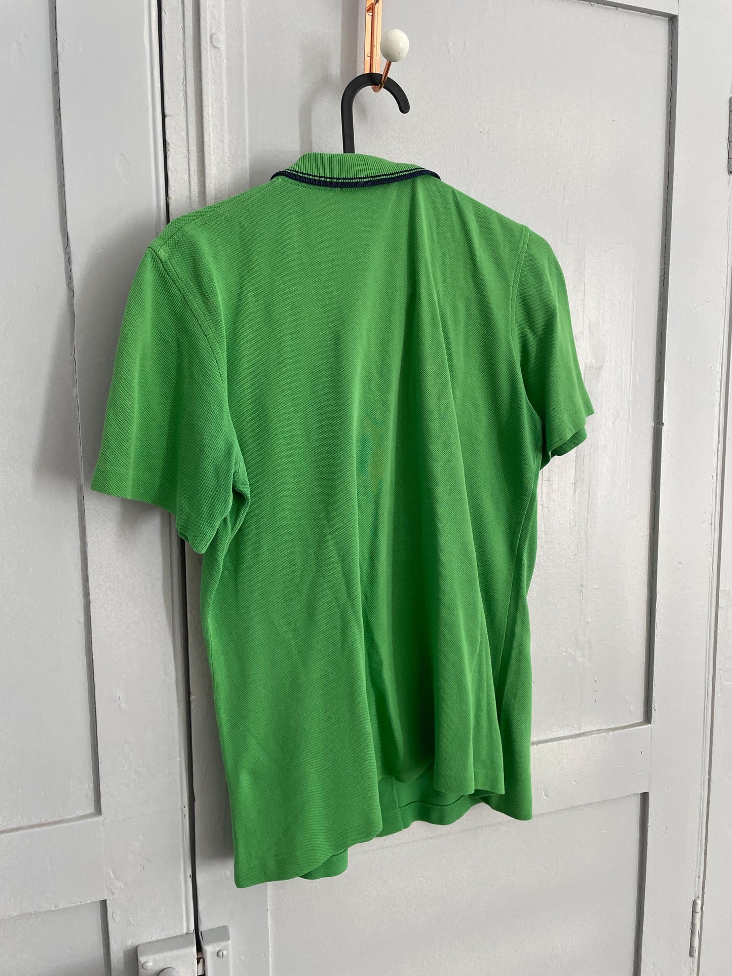 Vintage Burberrys green polo blouse – size S / EU 36, short sleeve, navy trim, preppy designer top