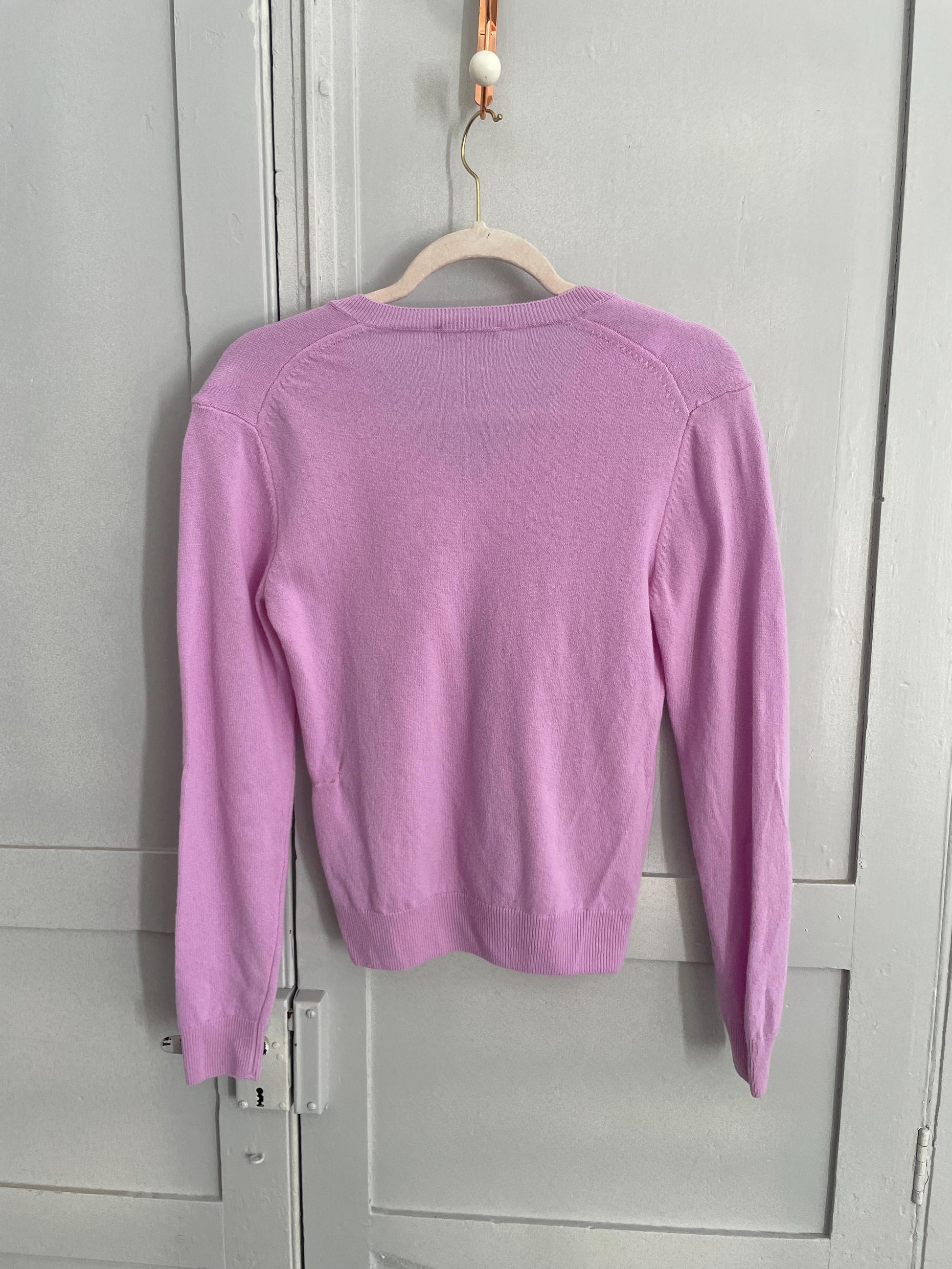 United Colors of Benetton lilac wool sweater – XS, v-neck, soft pure wool knit, violet vintage jumper, minimalist layering piece