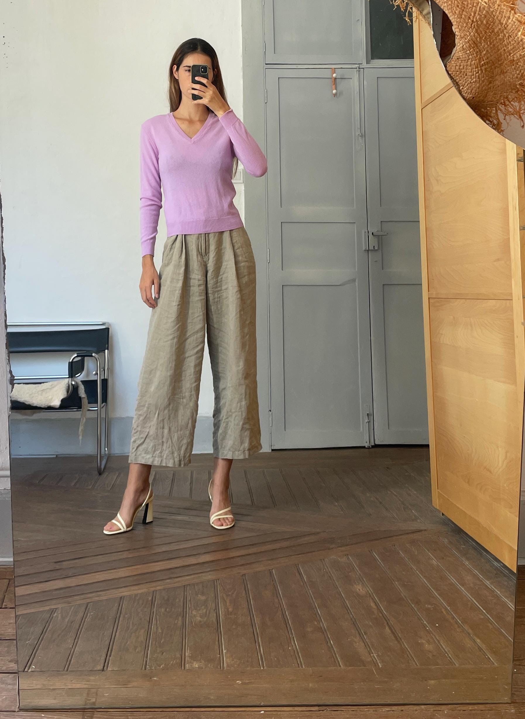 United Colors of Benetton lilac wool sweater – XS, v-neck, soft pure wool knit, violet vintage jumper, minimalist layering piece