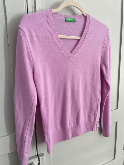 Lilac Vintage Wool V-Neck Sweater — additional view 9