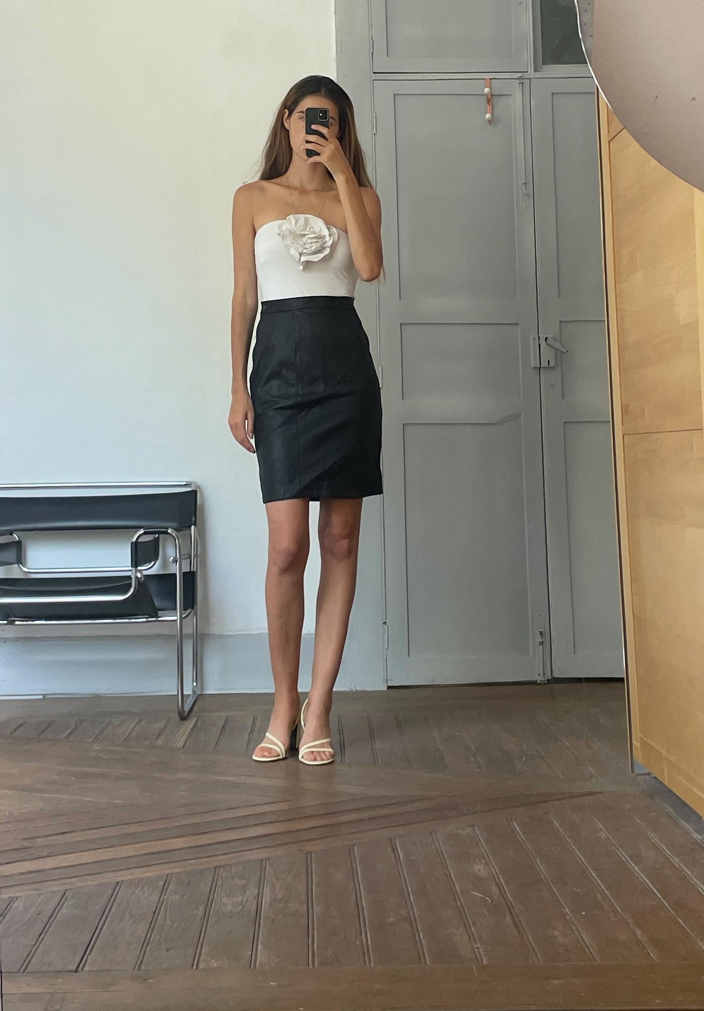 Vintage genuine leather skirt, High waist tight pencil skirt in black leather, 90s sexy dominatrix clothing, Size S , 36